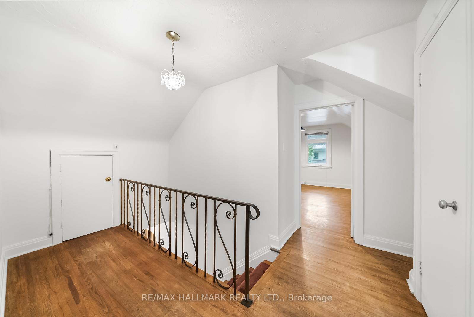 Photo 23 of 344 Spring Garden Avenue, North York, Willowdale East — HOMEH