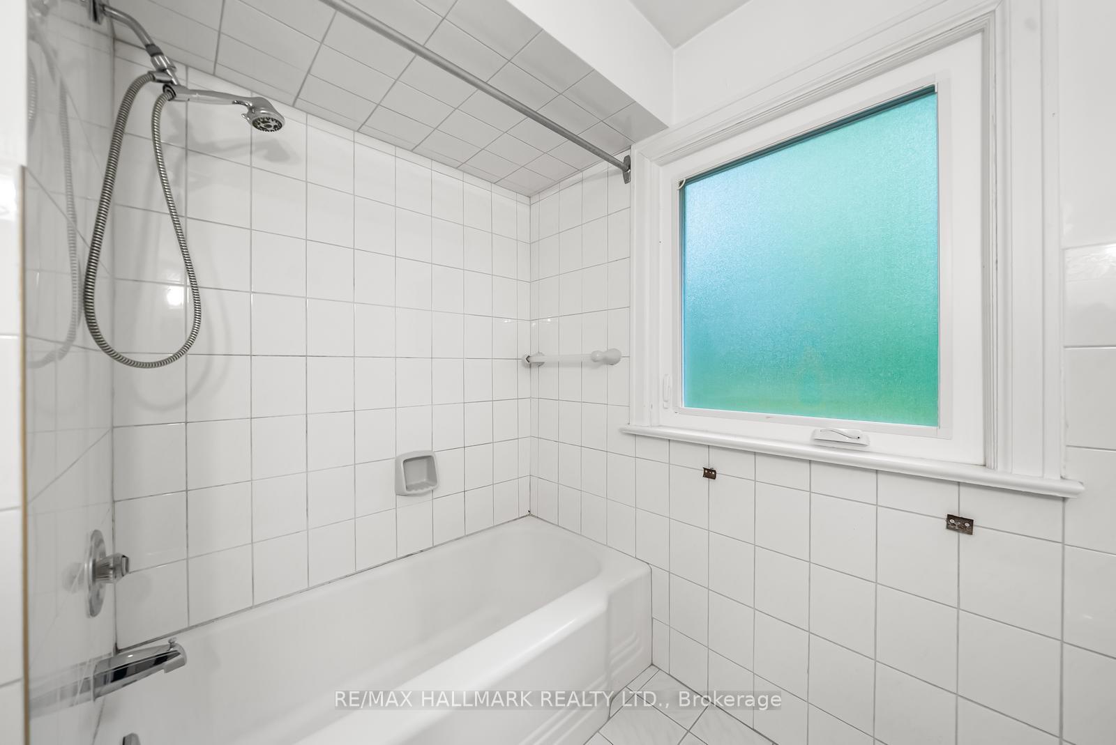 Photo 28 of 344 Spring Garden Avenue, North York, Willowdale East — HOMEH