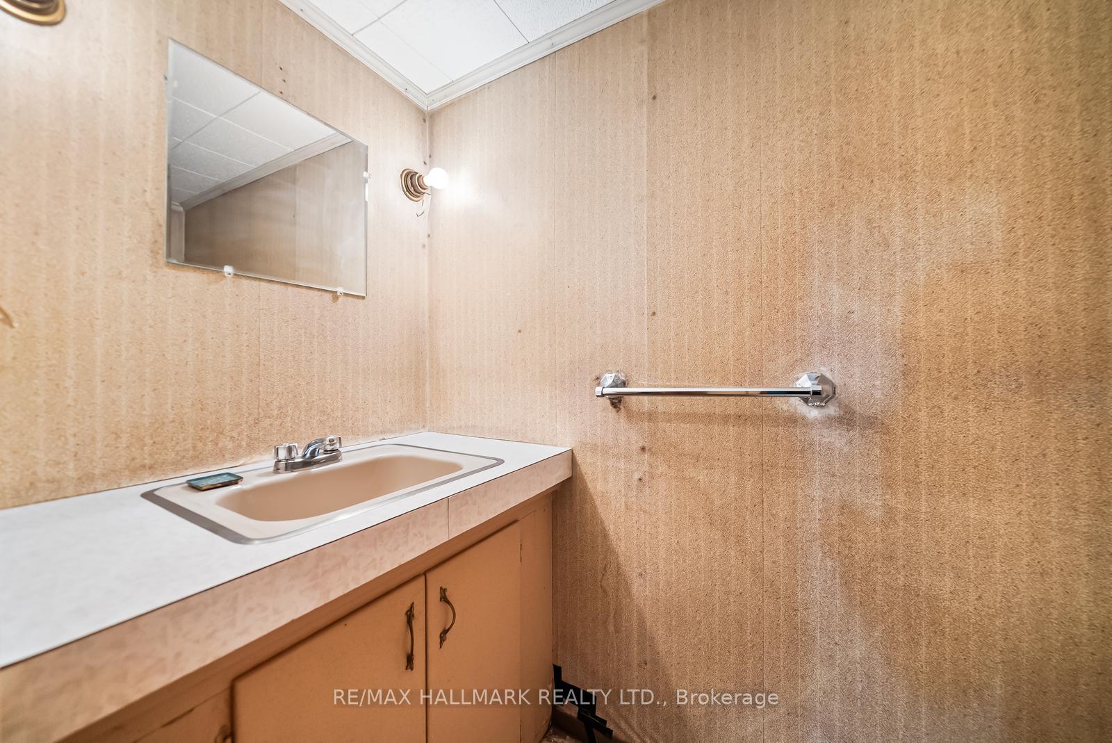 Photo 34 of 344 Spring Garden Avenue, North York, Willowdale East — HOMEH
