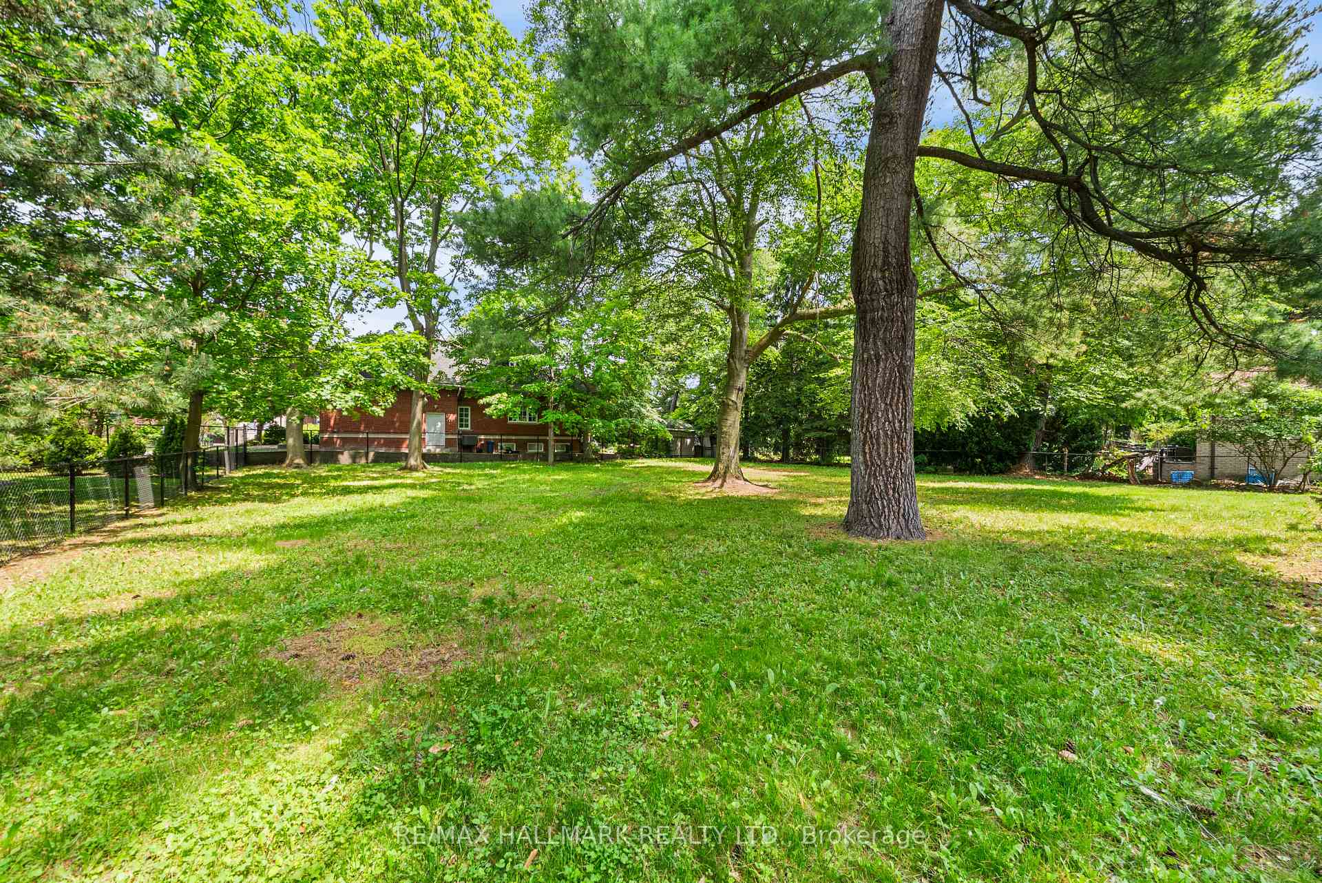 Photo 39 of 344 Spring Garden Avenue, North York, Willowdale East — HOMEH