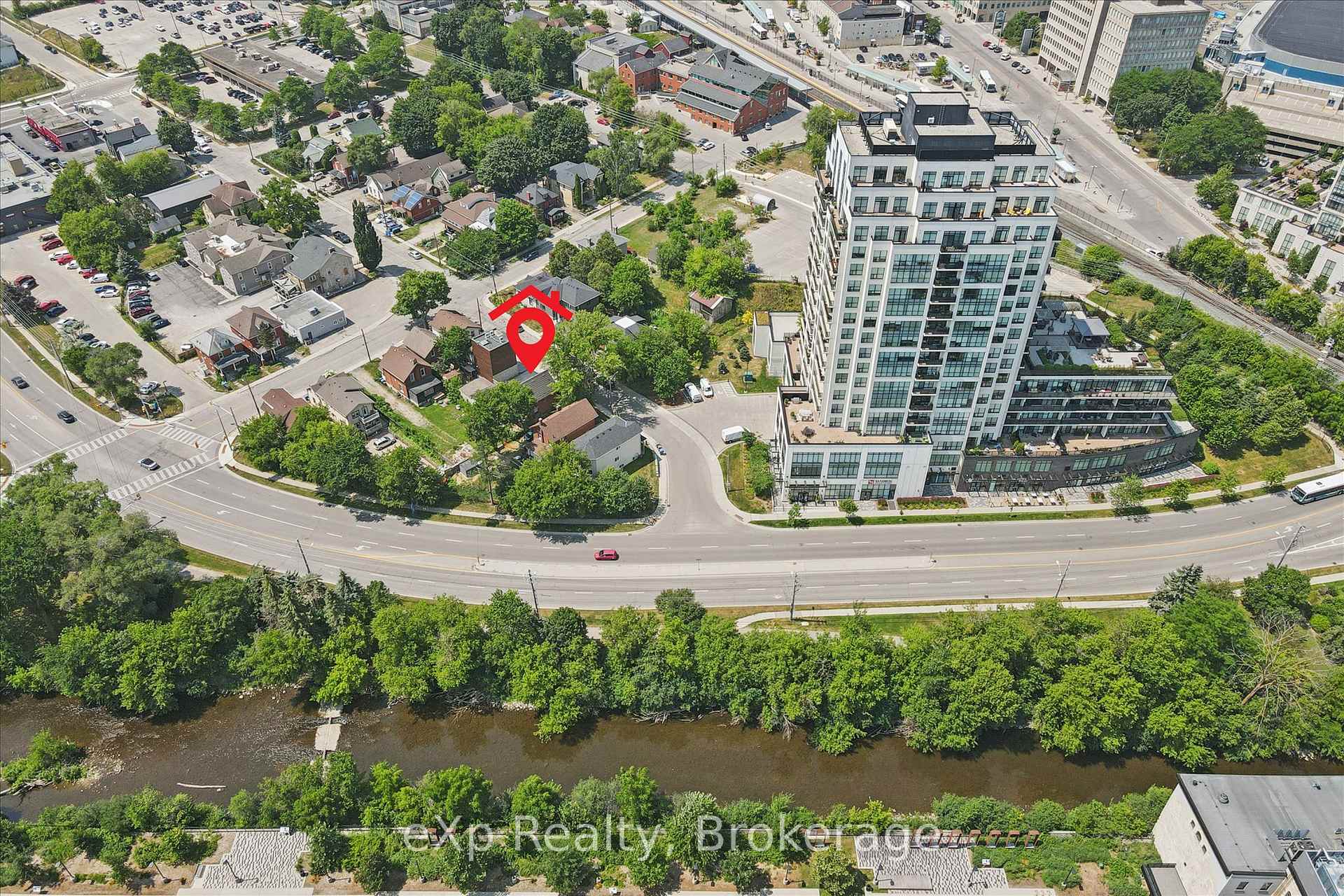 Photo 3 of 131 Surrey Street E, Guelph, Downtown — HOMEH