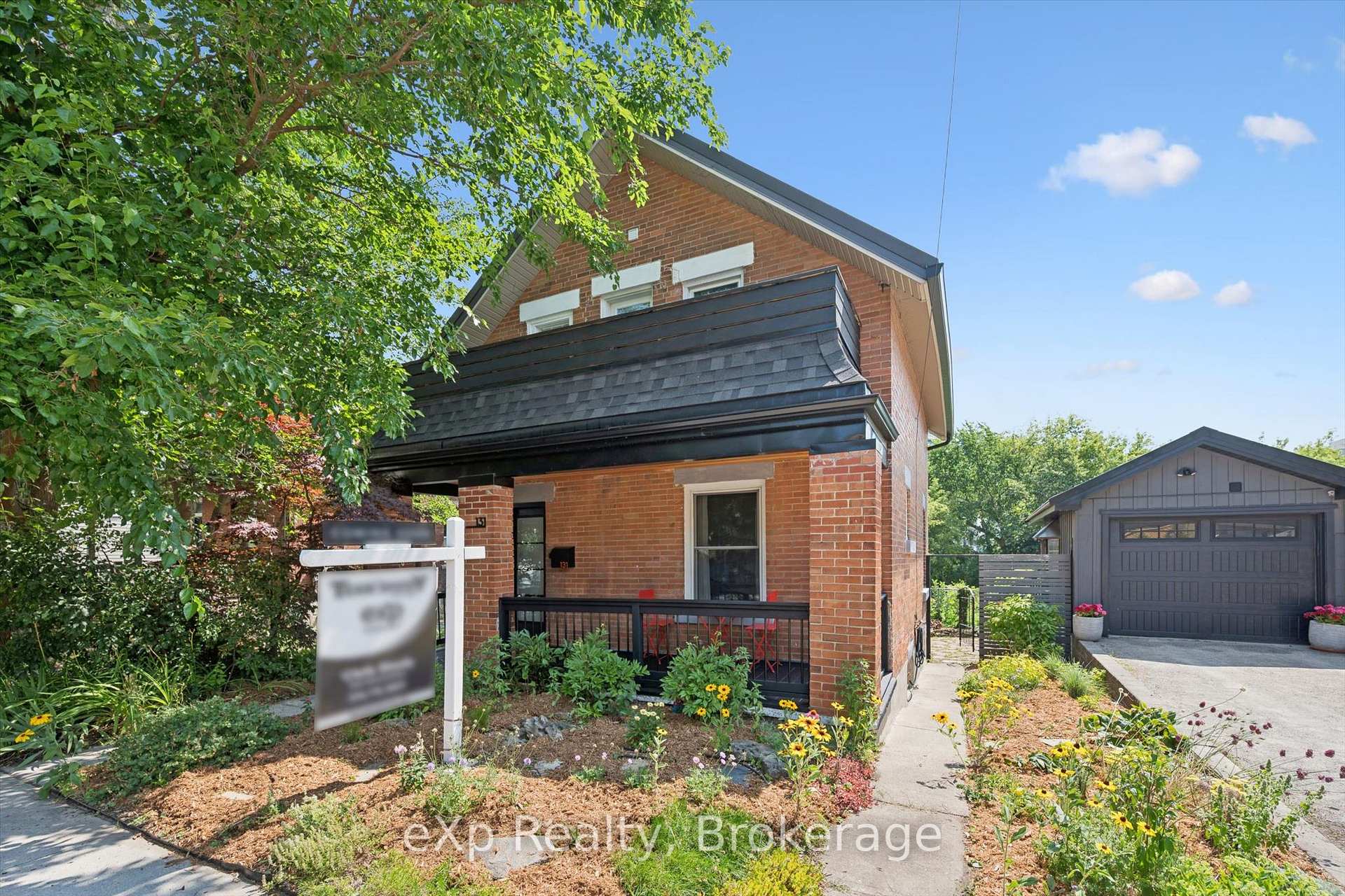 Photo 5 of 131 Surrey Street E, Guelph, Downtown — HOMEH