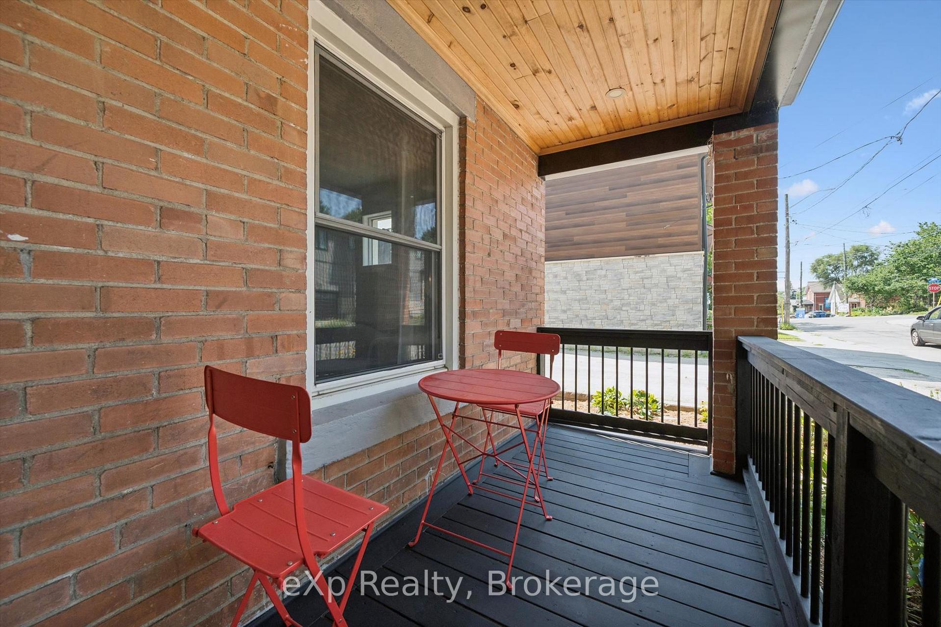 Photo 8 of 131 Surrey Street E, Guelph, Downtown — HOMEH