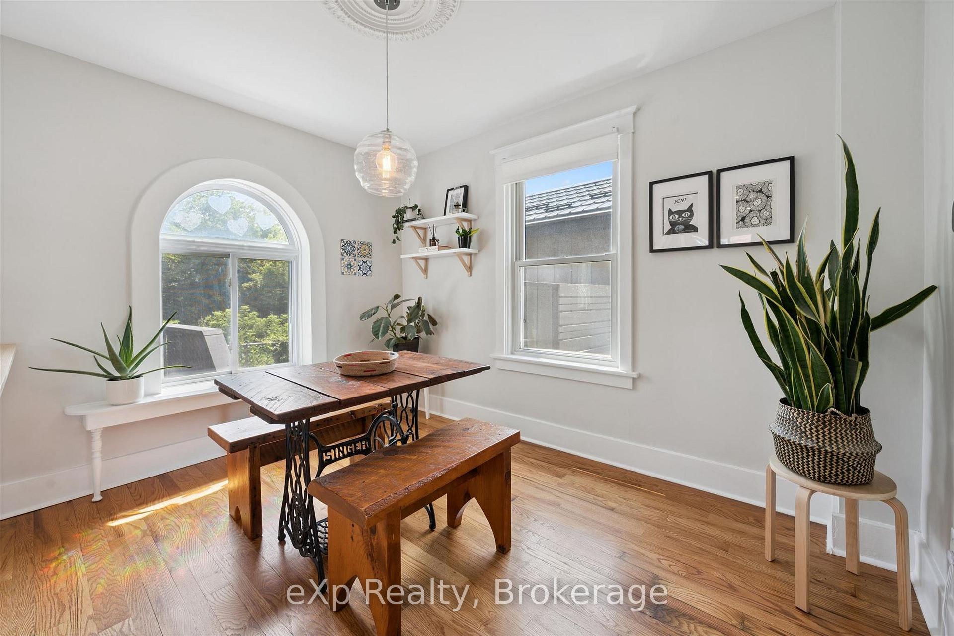 Photo 16 of 131 Surrey Street E, Guelph, Downtown — HOMEH