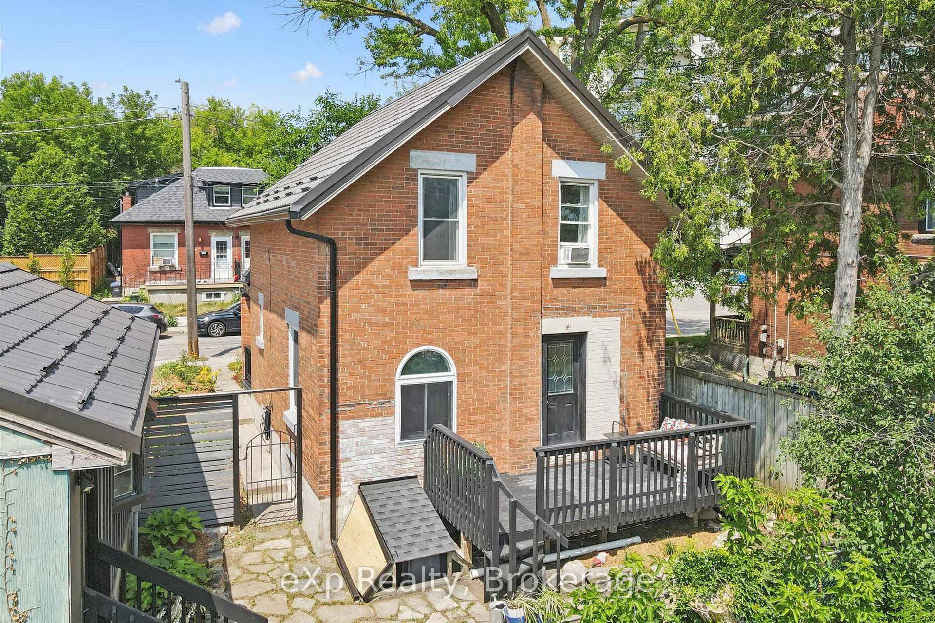 Photo 40 of 131 Surrey Street E, Guelph, Downtown — HOMEH