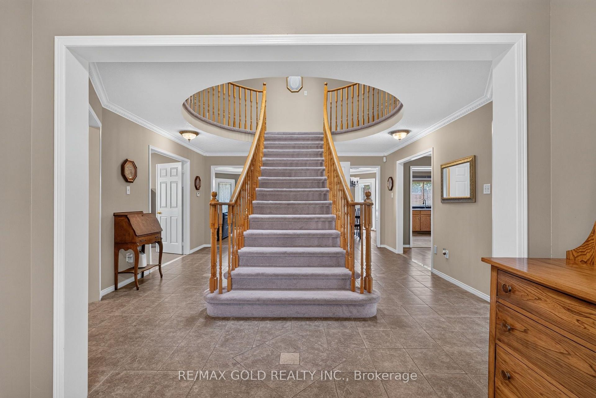 Photo 6 of 40 Shadywood Road, Brampton, Snelgrove — HOMEH