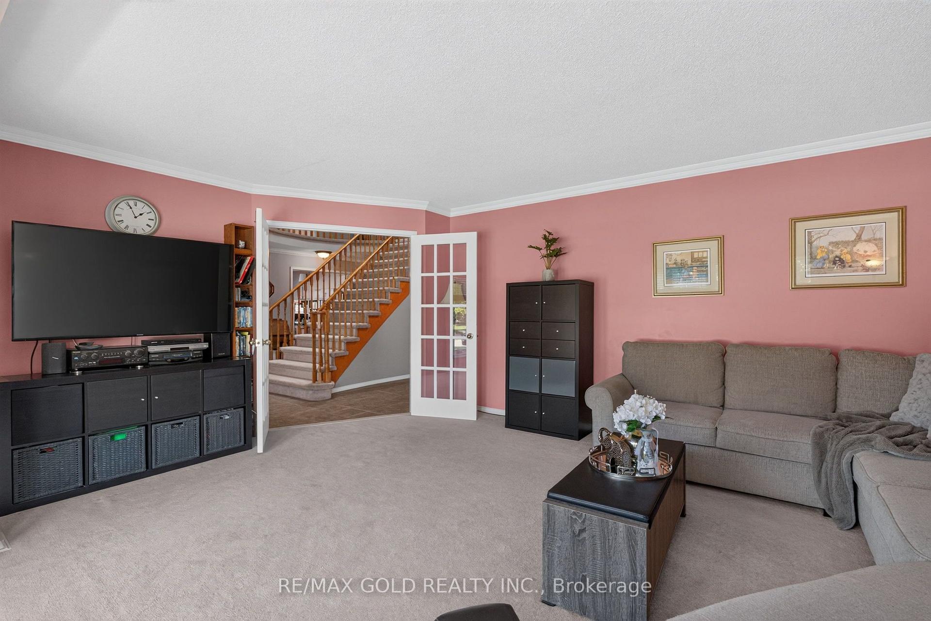 Photo 7 of 40 Shadywood Road, Brampton, Snelgrove — HOMEH