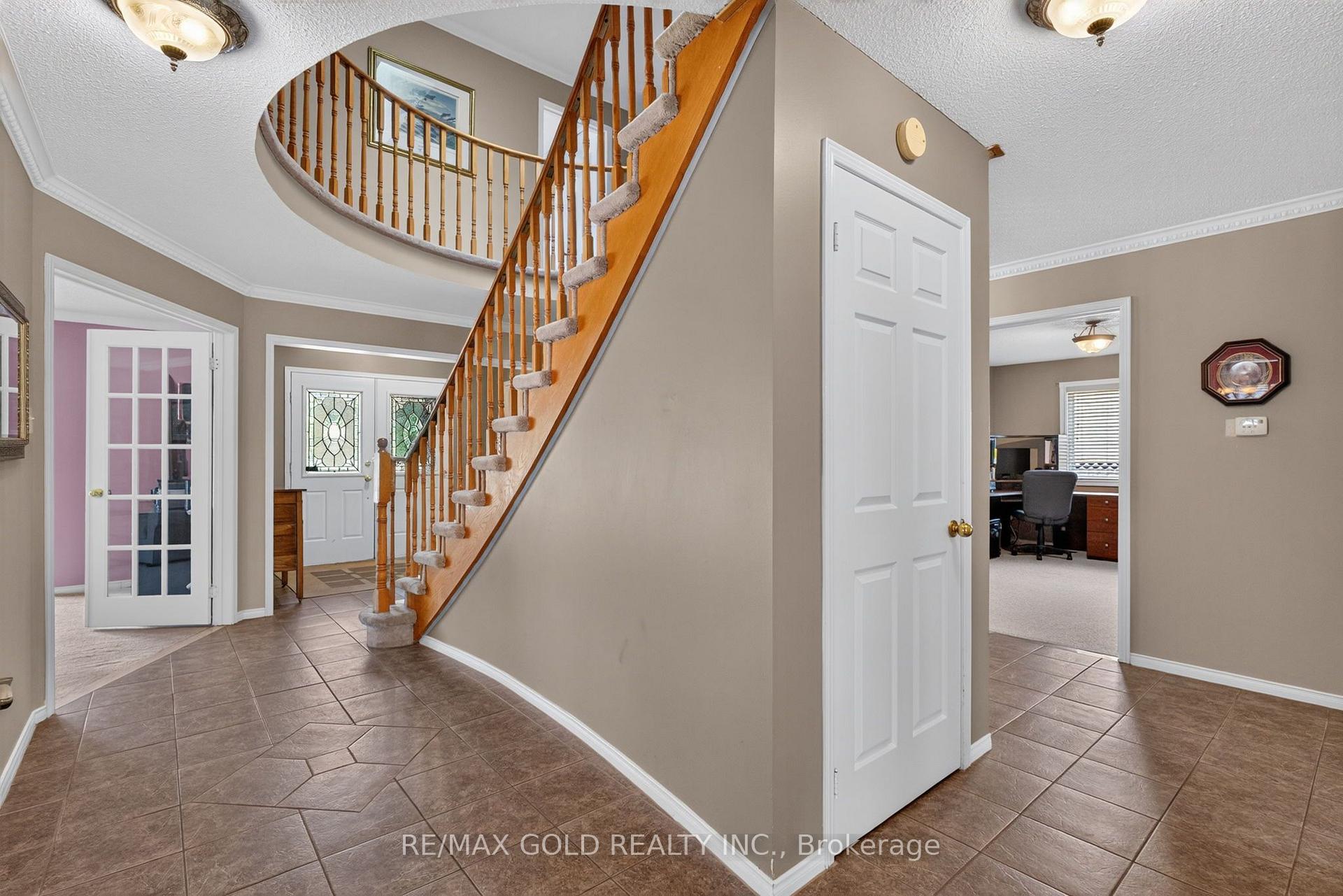 Photo 13 of 40 Shadywood Road, Brampton, Snelgrove — HOMEH