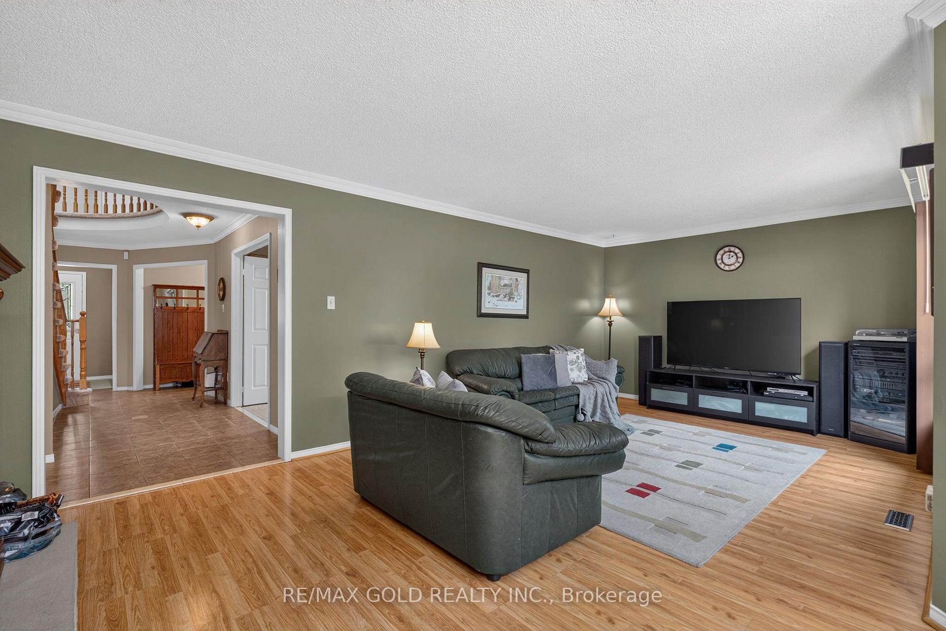 Photo 15 of 40 Shadywood Road, Brampton, Snelgrove — HOMEH