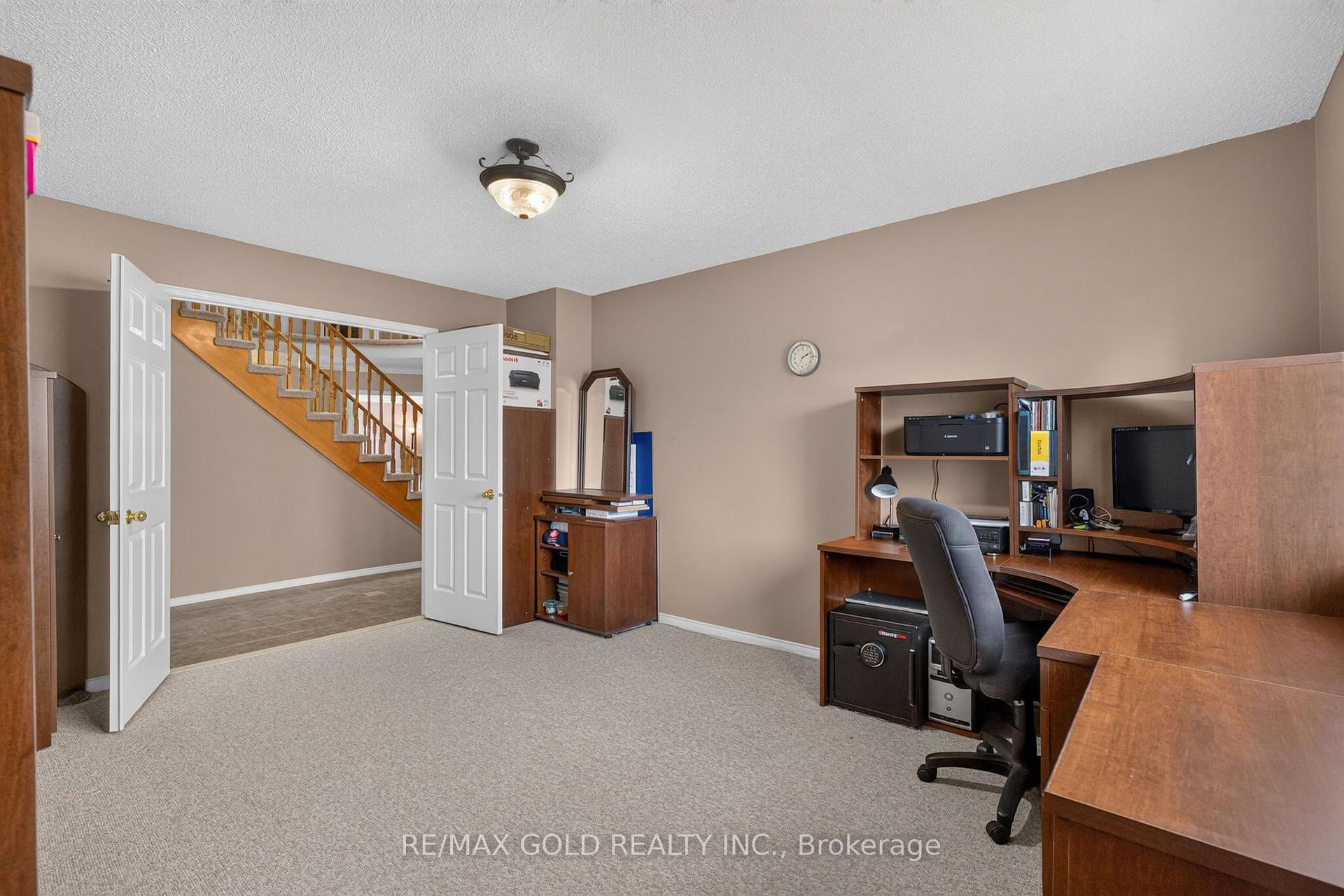 Photo 18 of 40 Shadywood Road, Brampton, Snelgrove — HOMEH