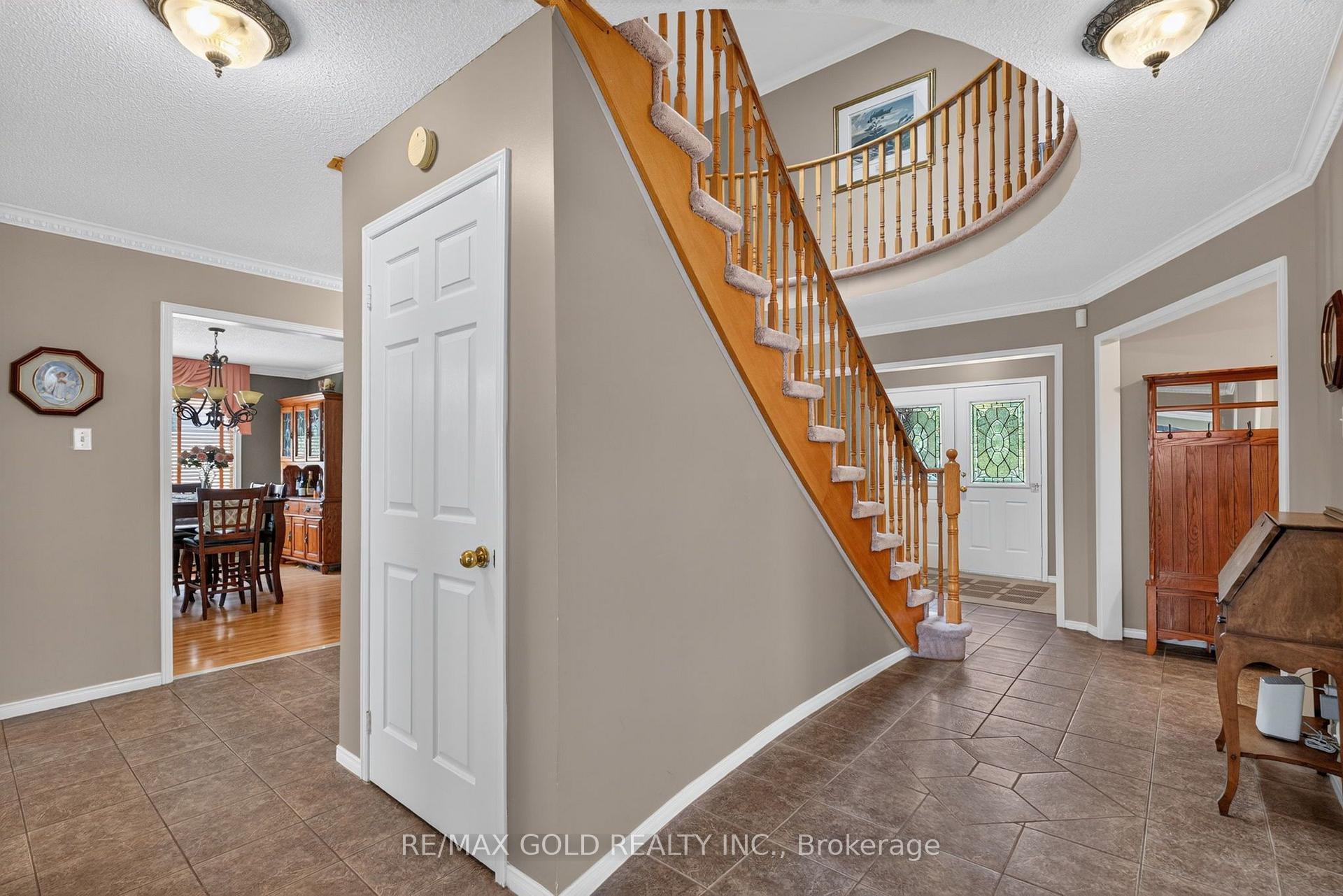 Photo 19 of 40 Shadywood Road, Brampton, Snelgrove — HOMEH