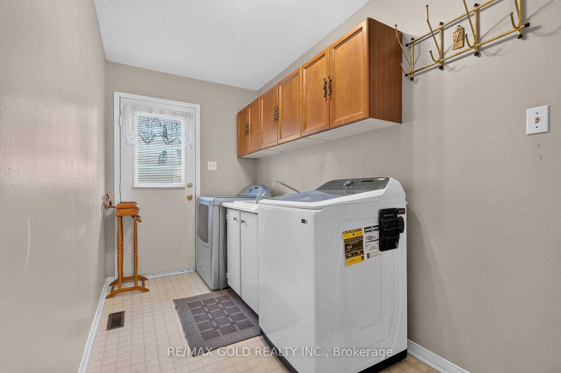 Photo 22 of 40 Shadywood Road, Brampton, Snelgrove — HOMEH