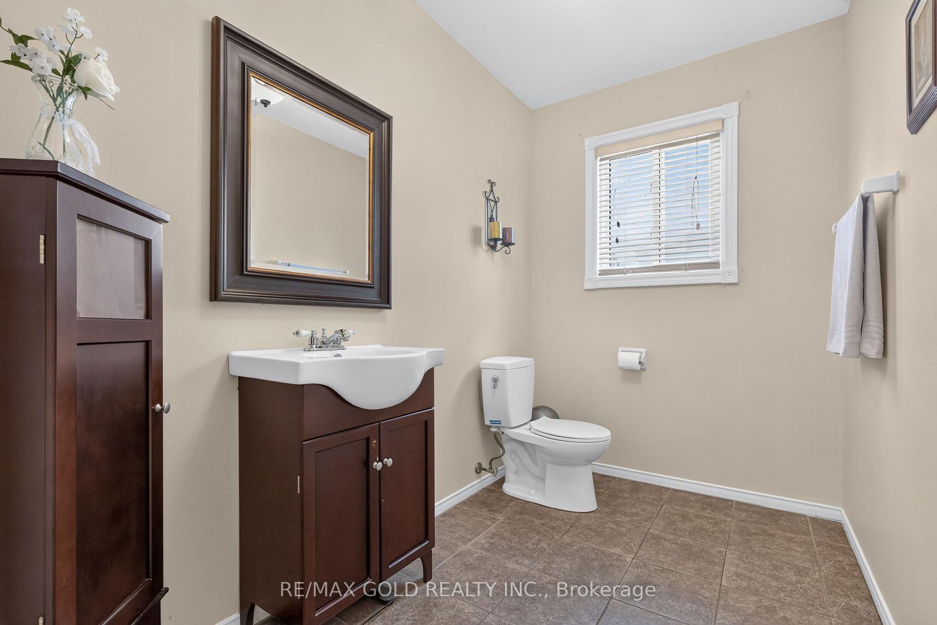 Photo 23 of 40 Shadywood Road, Brampton, Snelgrove — HOMEH