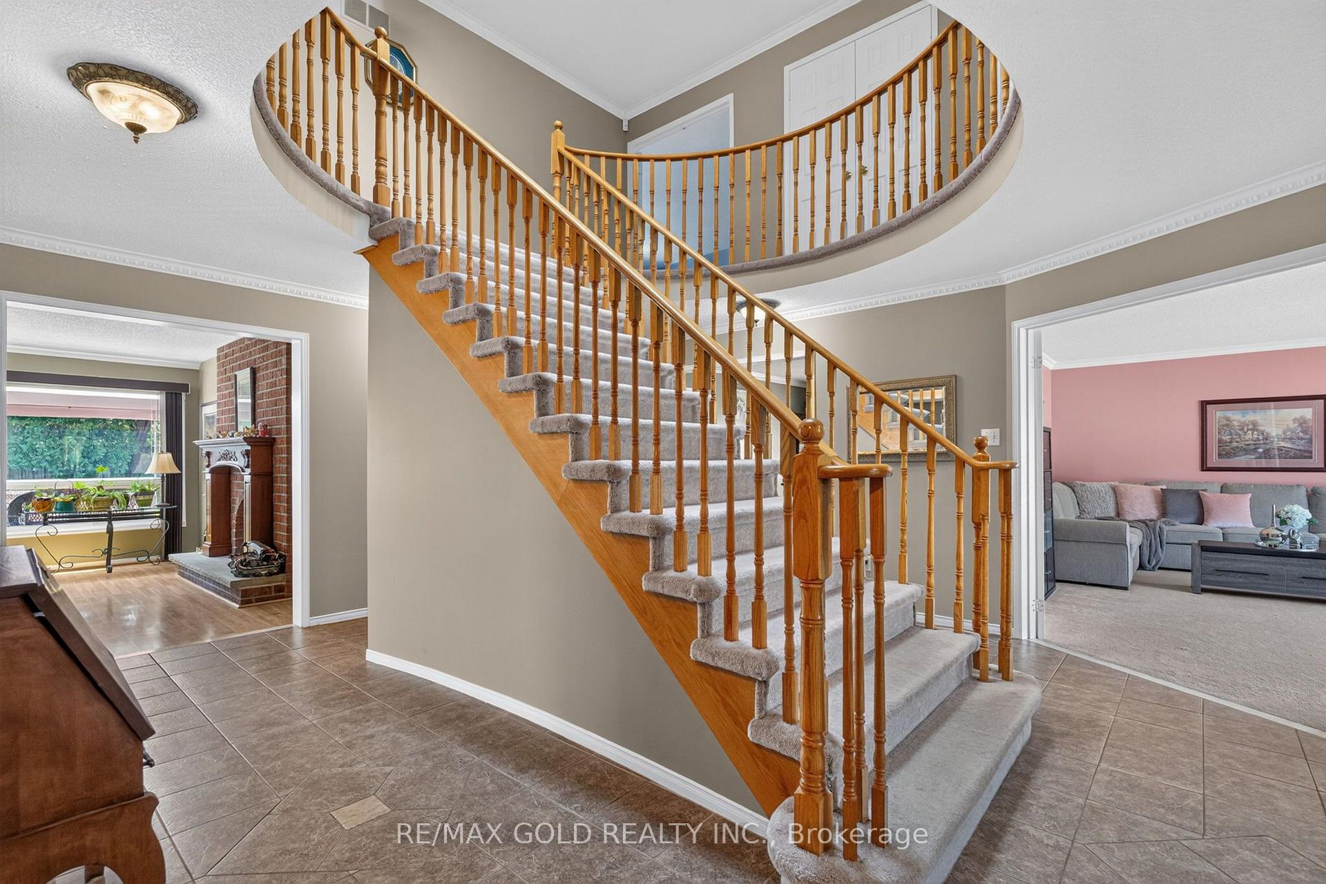 Photo 24 of 40 Shadywood Road, Brampton, Snelgrove — HOMEH