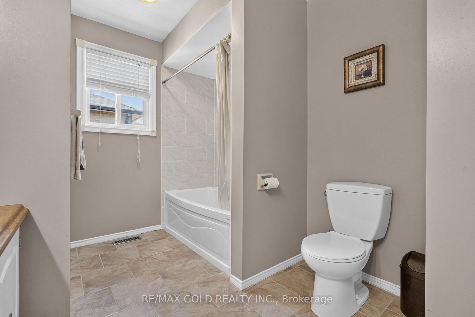 Photo 34 of 40 Shadywood Road, Brampton, Snelgrove — HOMEH