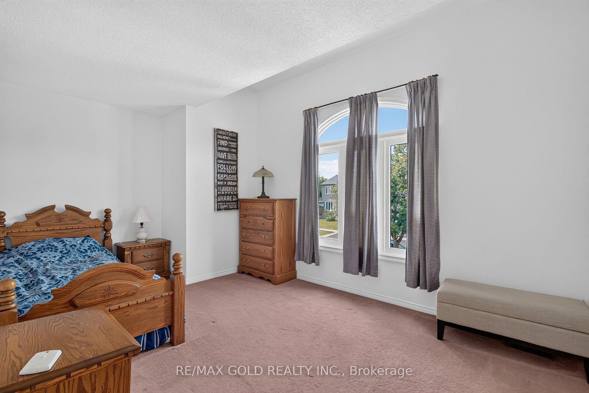Photo 35 of 40 Shadywood Road, Brampton, Snelgrove — HOMEH