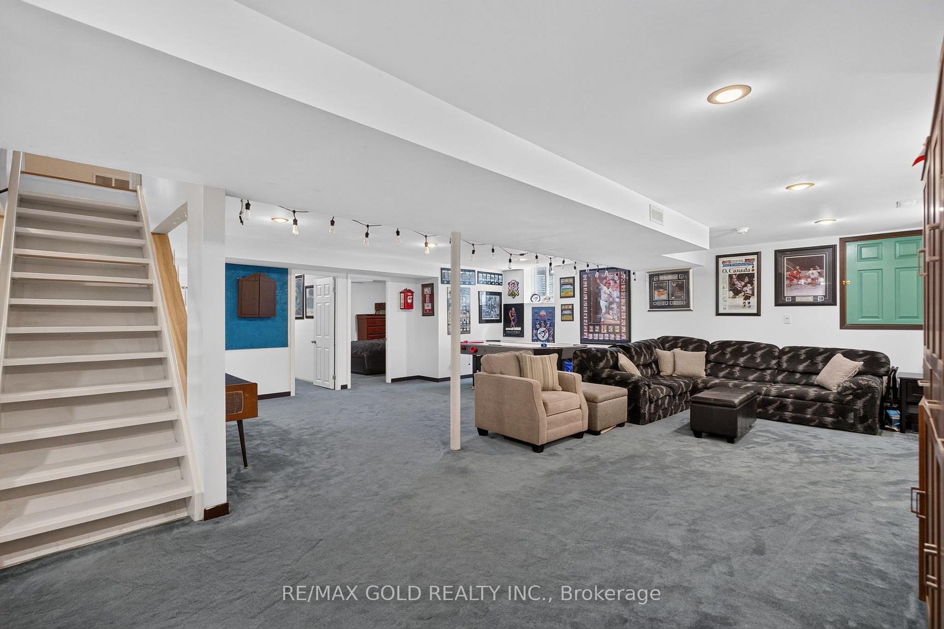 Photo 38 of 40 Shadywood Road, Brampton, Snelgrove — HOMEH
