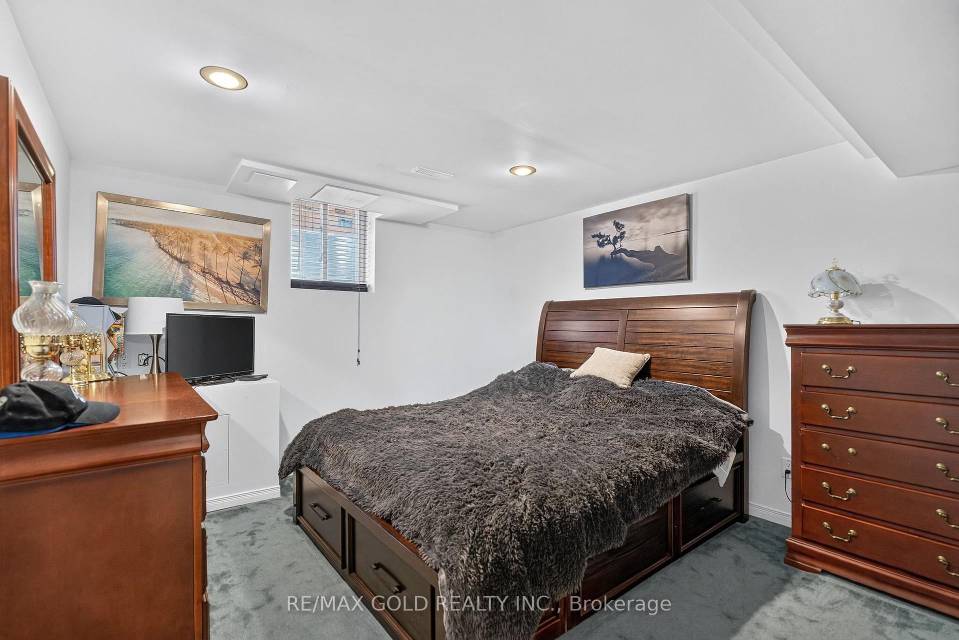 Photo 42 of 40 Shadywood Road, Brampton, Snelgrove — HOMEH