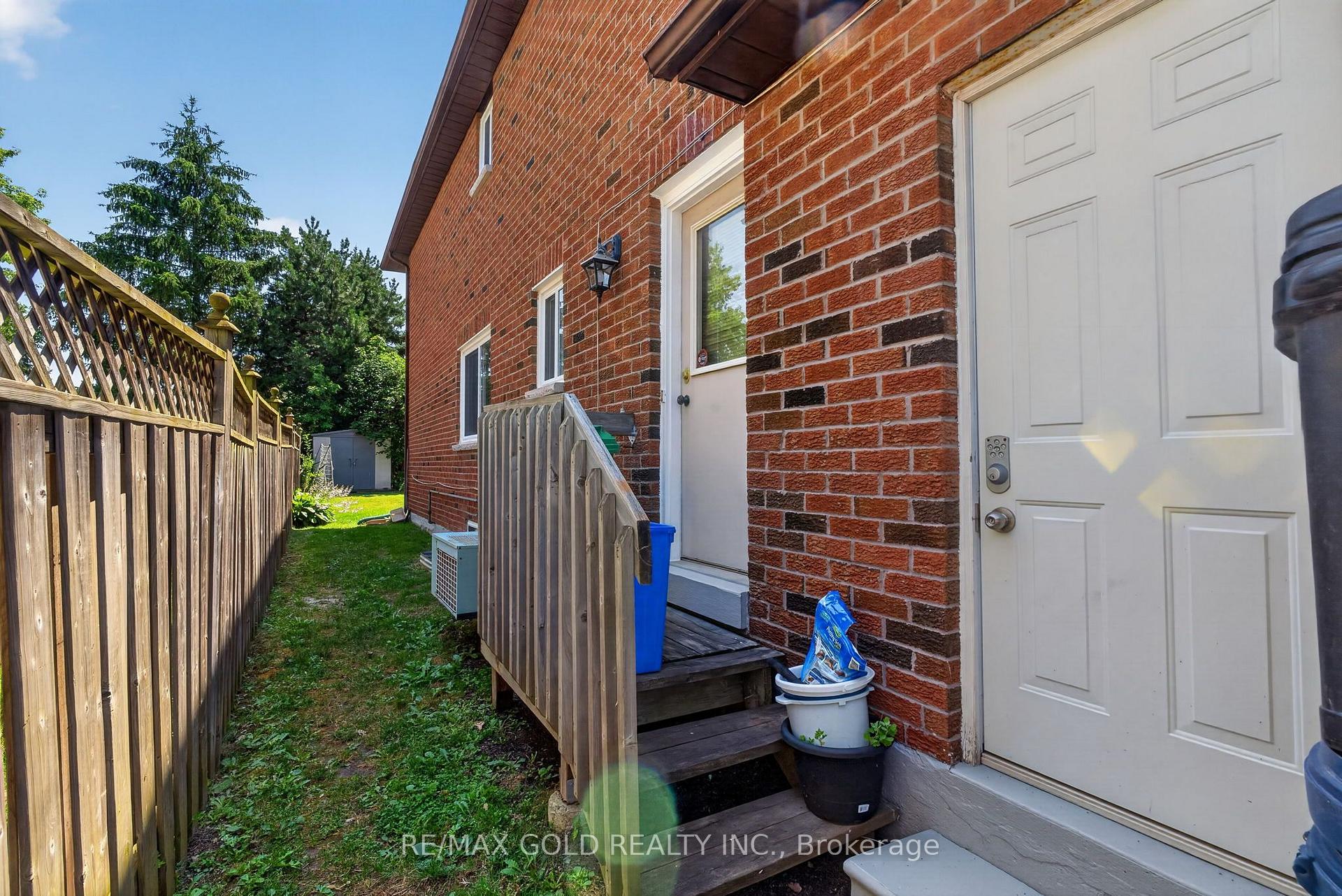 Photo 49 of 40 Shadywood Road, Brampton, Snelgrove — HOMEH