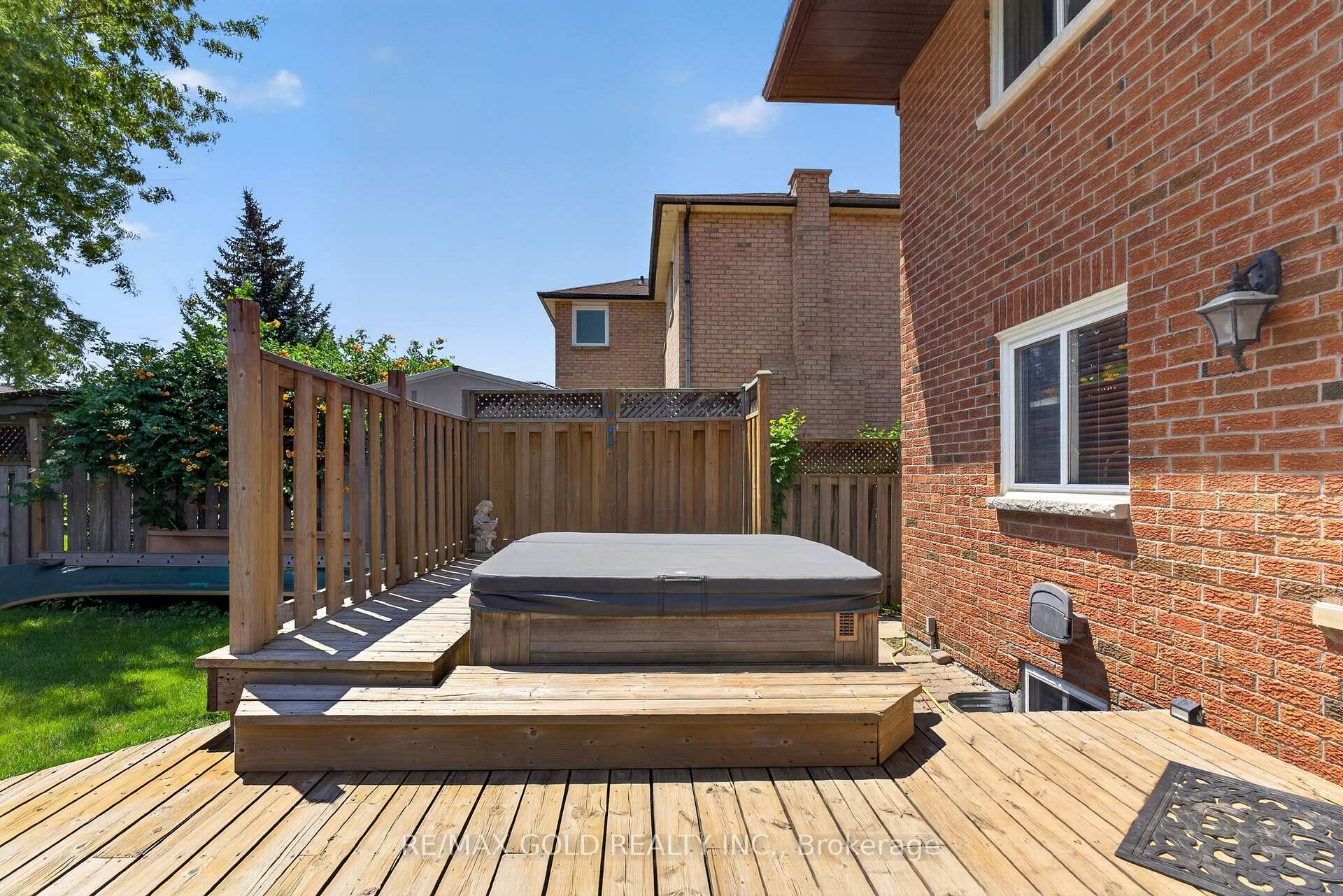 Photo 50 of 40 Shadywood Road, Brampton, Snelgrove — HOMEH