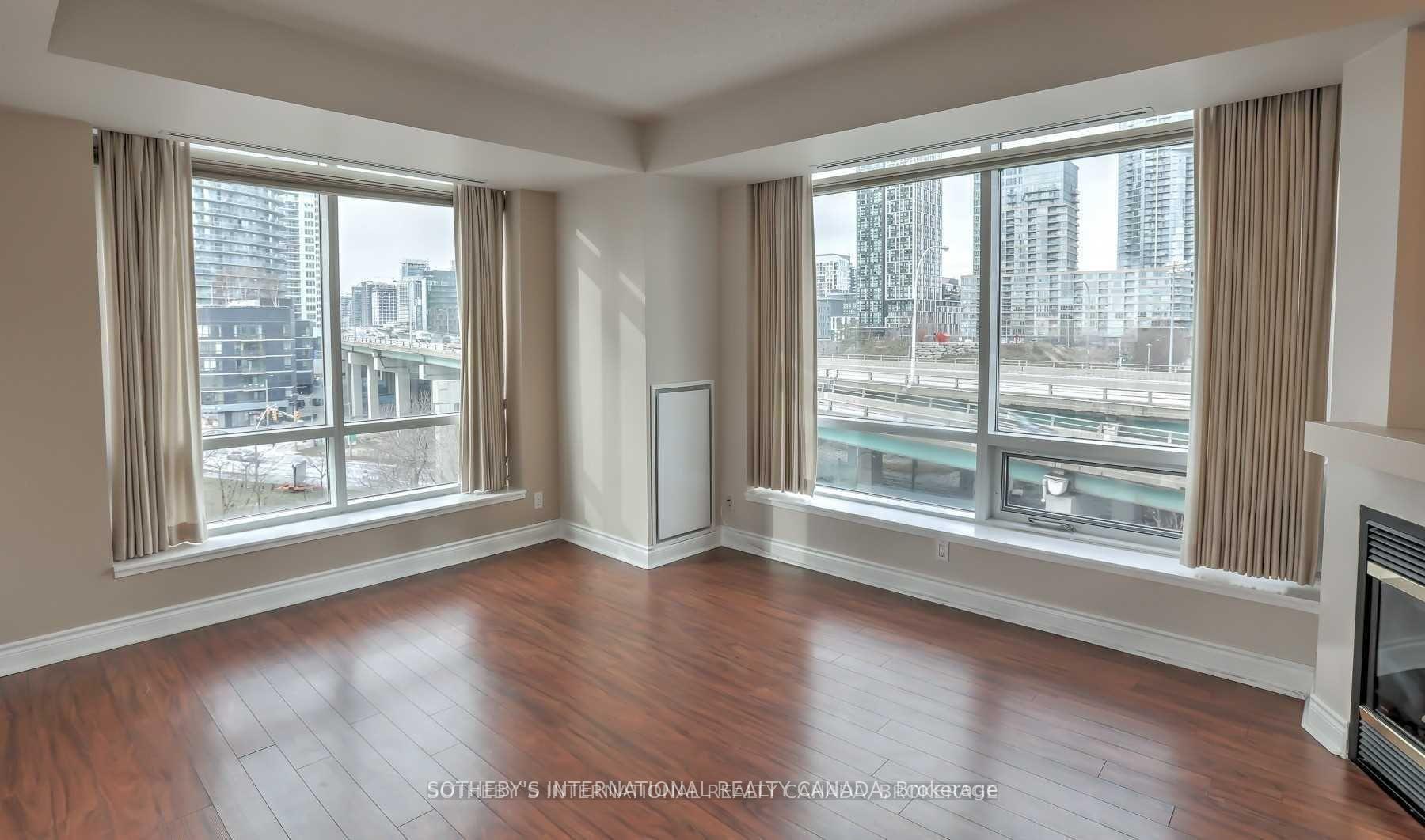 Photo 4 of Unit 610W, 500 Queens Quay W, Toronto, Waterfront Communities — HOMEH