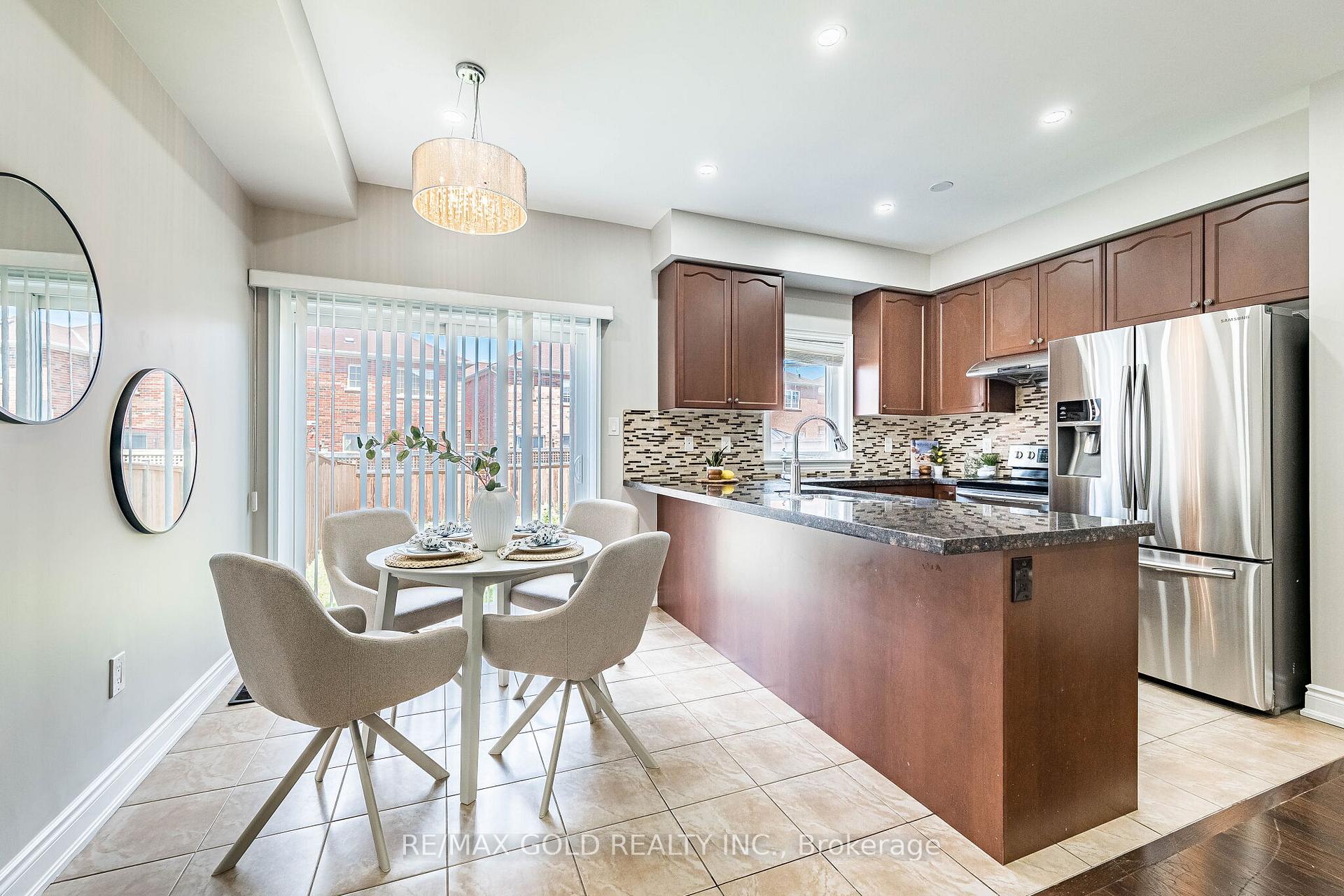 Photo 11 of 20 Brussels Avenue, Brampton, Sandringham-Wellington — HOMEH