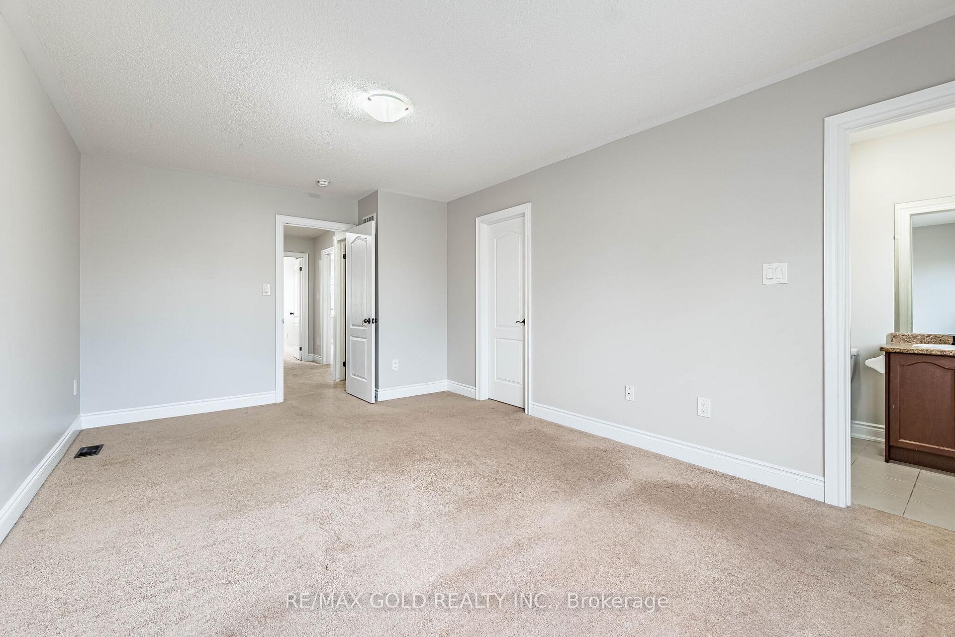 Photo 18 of 20 Brussels Avenue, Brampton, Sandringham-Wellington — HOMEH