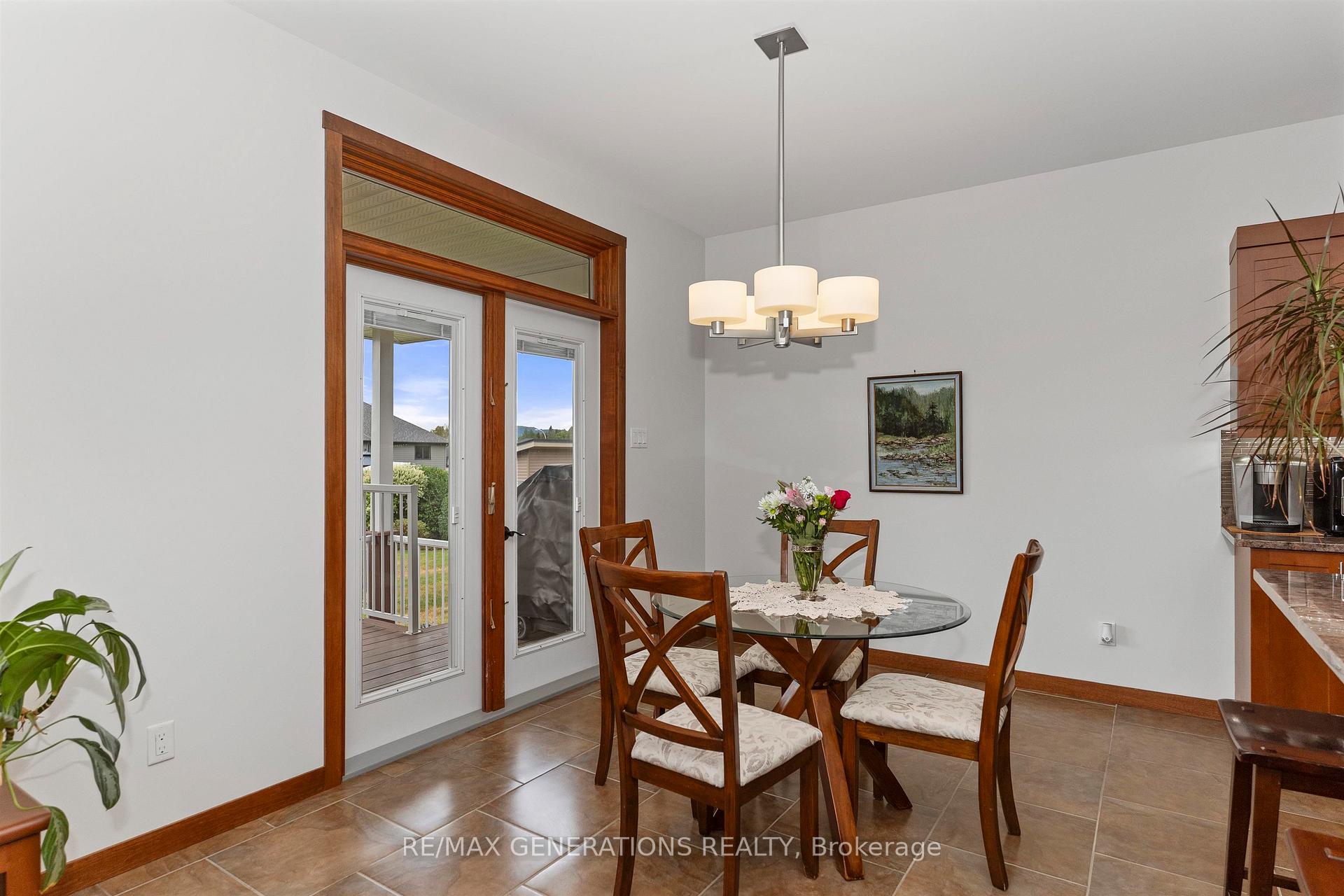 Photo 13 of 1106 Mahogany Place, Thunder Bay, Parkdale — HOMEH