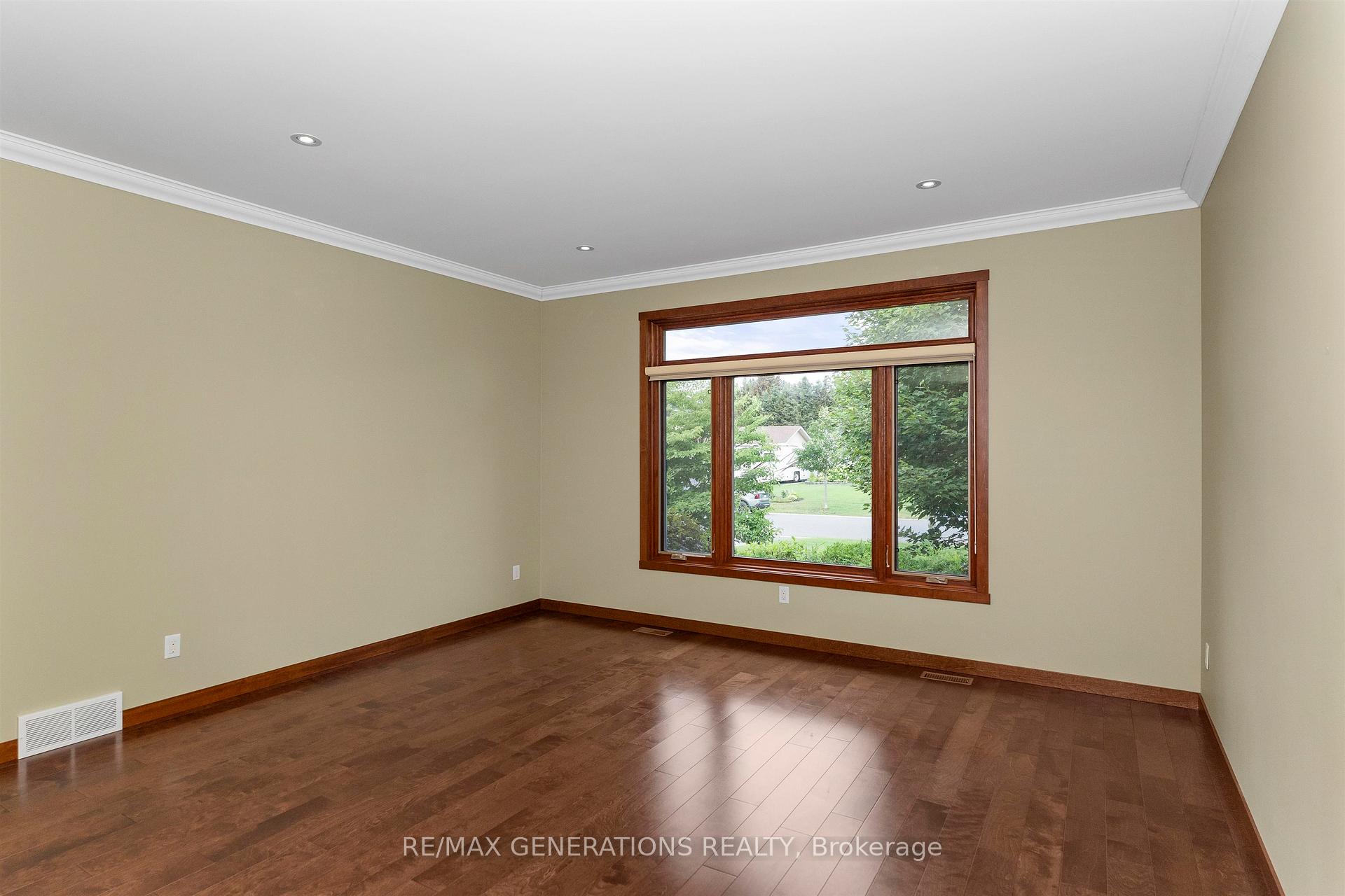 Photo 15 of 1106 Mahogany Place, Thunder Bay, Parkdale — HOMEH