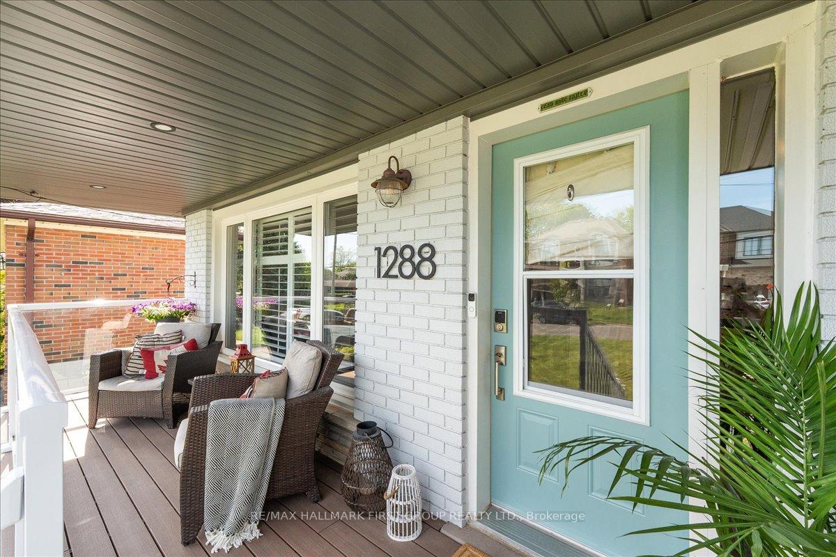 Photo 2 of 1288 Old Orchard Avenue, Pickering, Bay Ridges — HOMEH