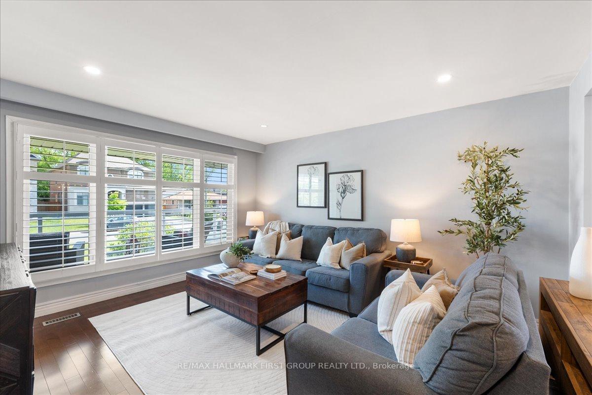 Photo 4 of 1288 Old Orchard Avenue, Pickering, Bay Ridges — HOMEH