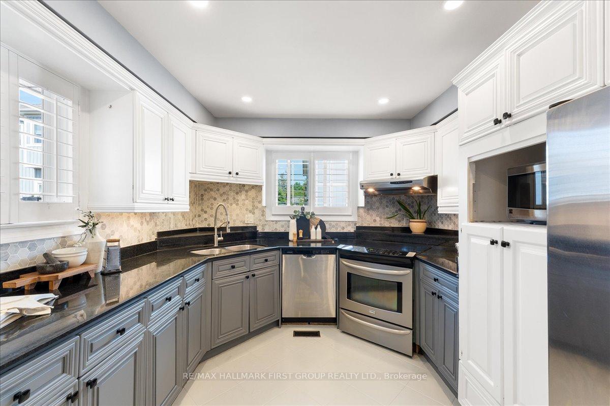 Photo 12 of 1288 Old Orchard Avenue, Pickering, Bay Ridges — HOMEH