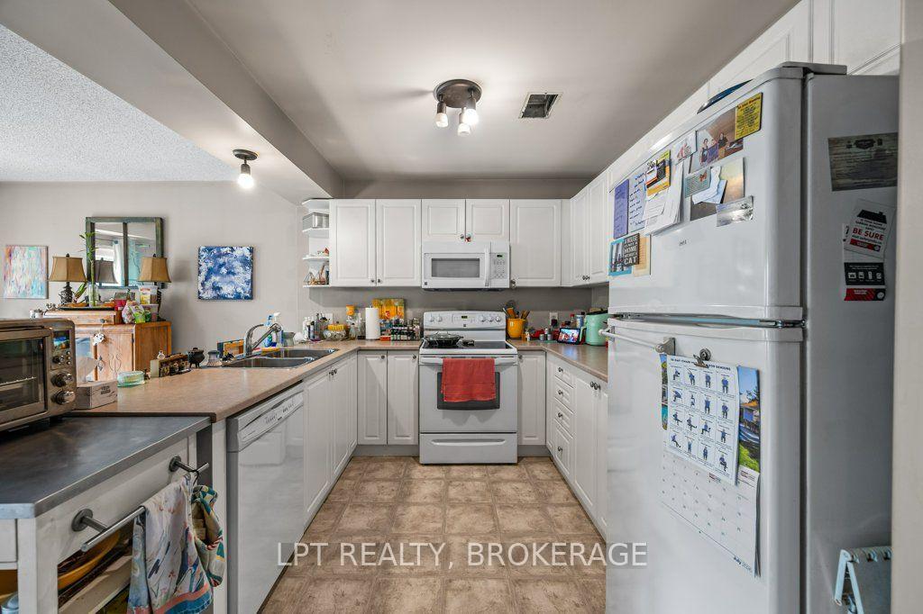 Photo 8 of 1559 Crimson Crescent, Kingston, City Northwest — HOMEH