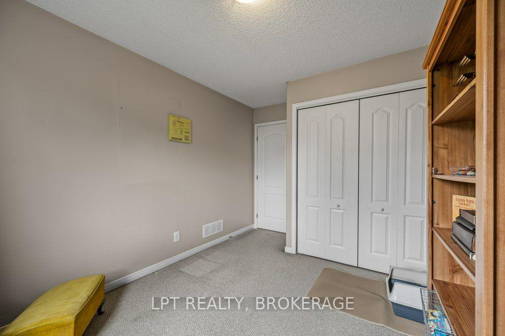 Photo 16 of 1559 Crimson Crescent, Kingston, City Northwest — HOMEH