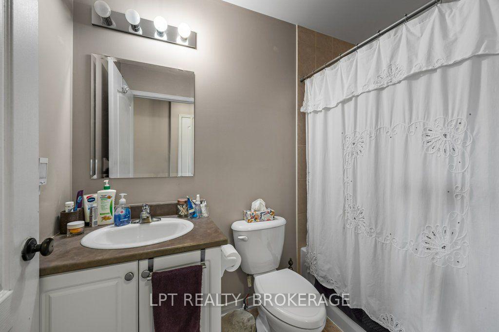 Photo 17 of 1559 Crimson Crescent, Kingston, City Northwest — HOMEH