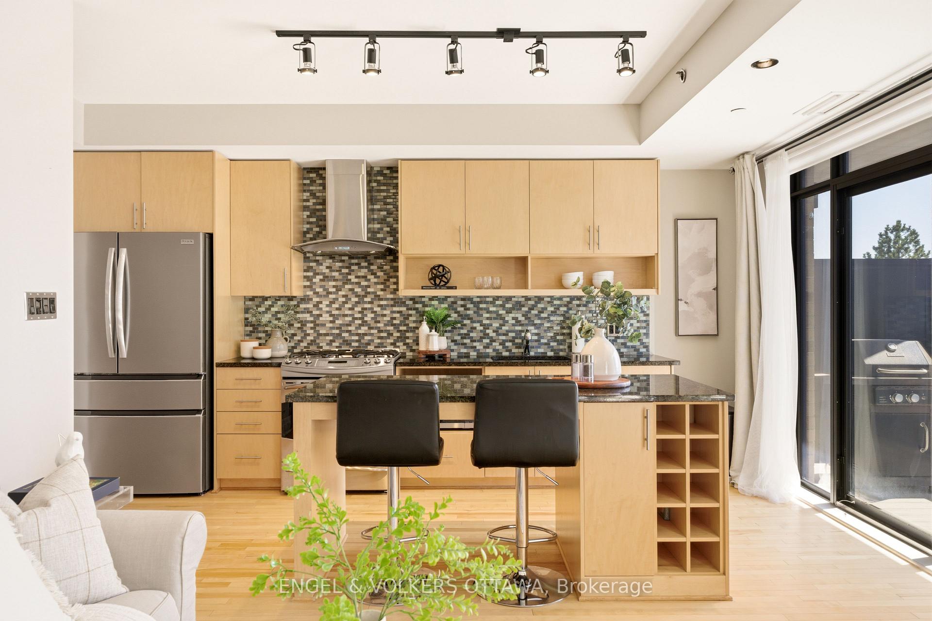Photo 5 of Unit 310, 808 Bronson Avenue, Ottawa, Dows Lake — HOMEH