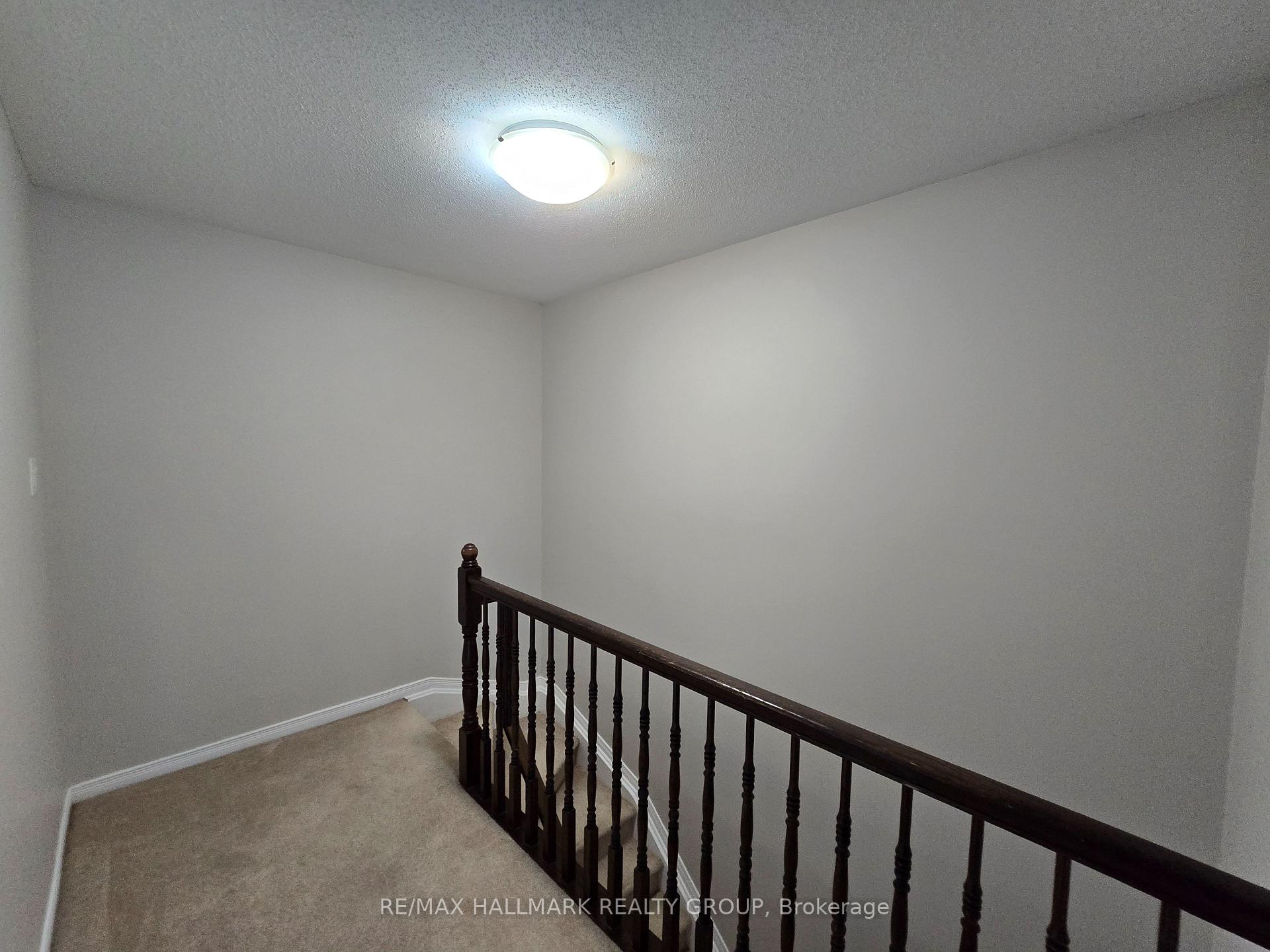 Photo 18 of 223 Livery Street, Ottawa, Kanata - Emerald Meadows/Trailwest — HOMEH