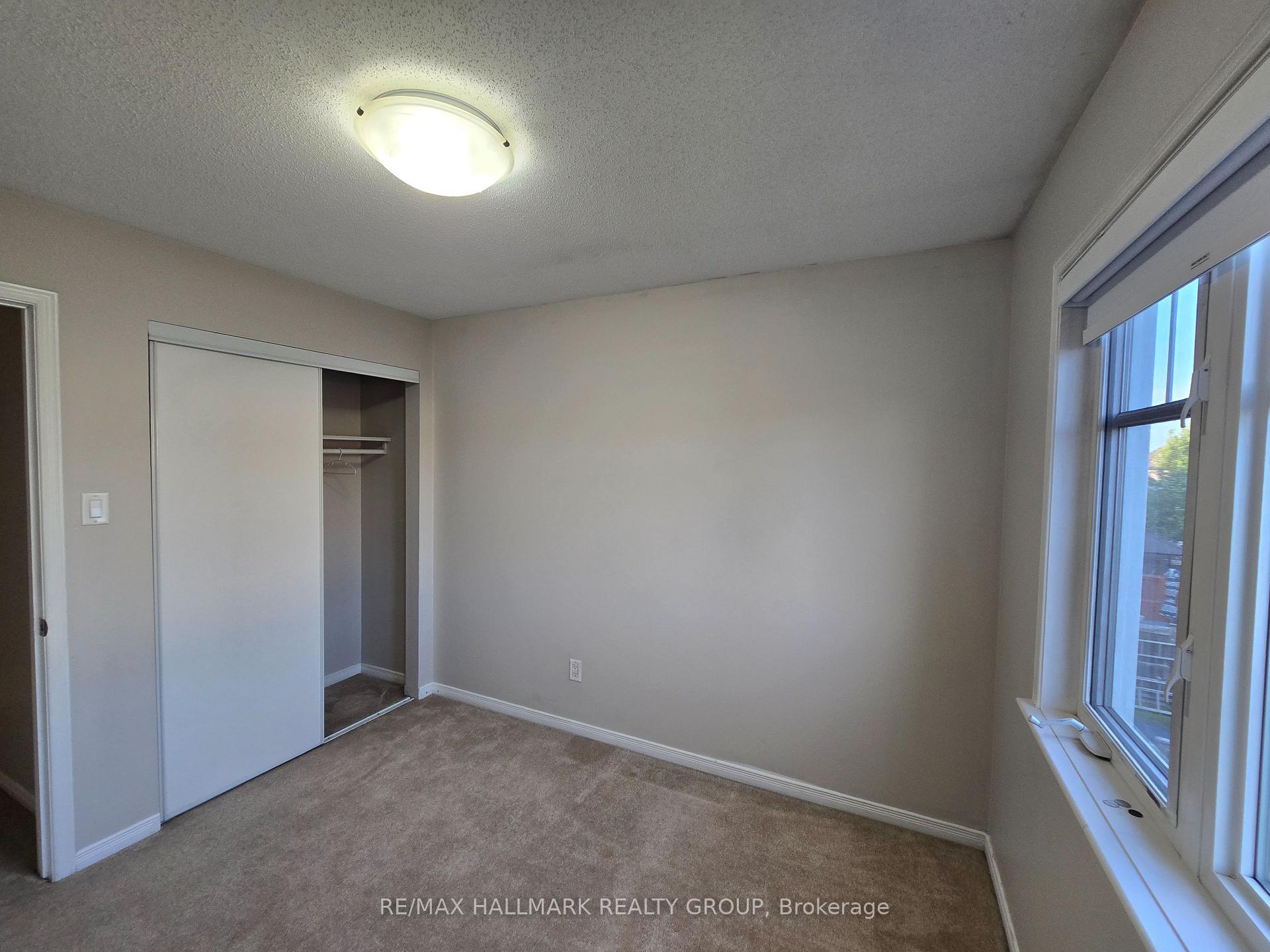 Photo 23 of 223 Livery Street, Ottawa, Kanata - Emerald Meadows/Trailwest — HOMEH