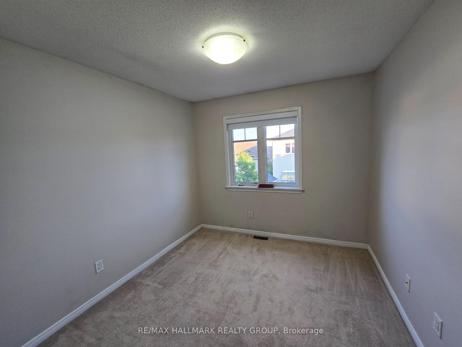 Photo 25 of 223 Livery Street, Ottawa, Kanata - Emerald Meadows/Trailwest — HOMEH