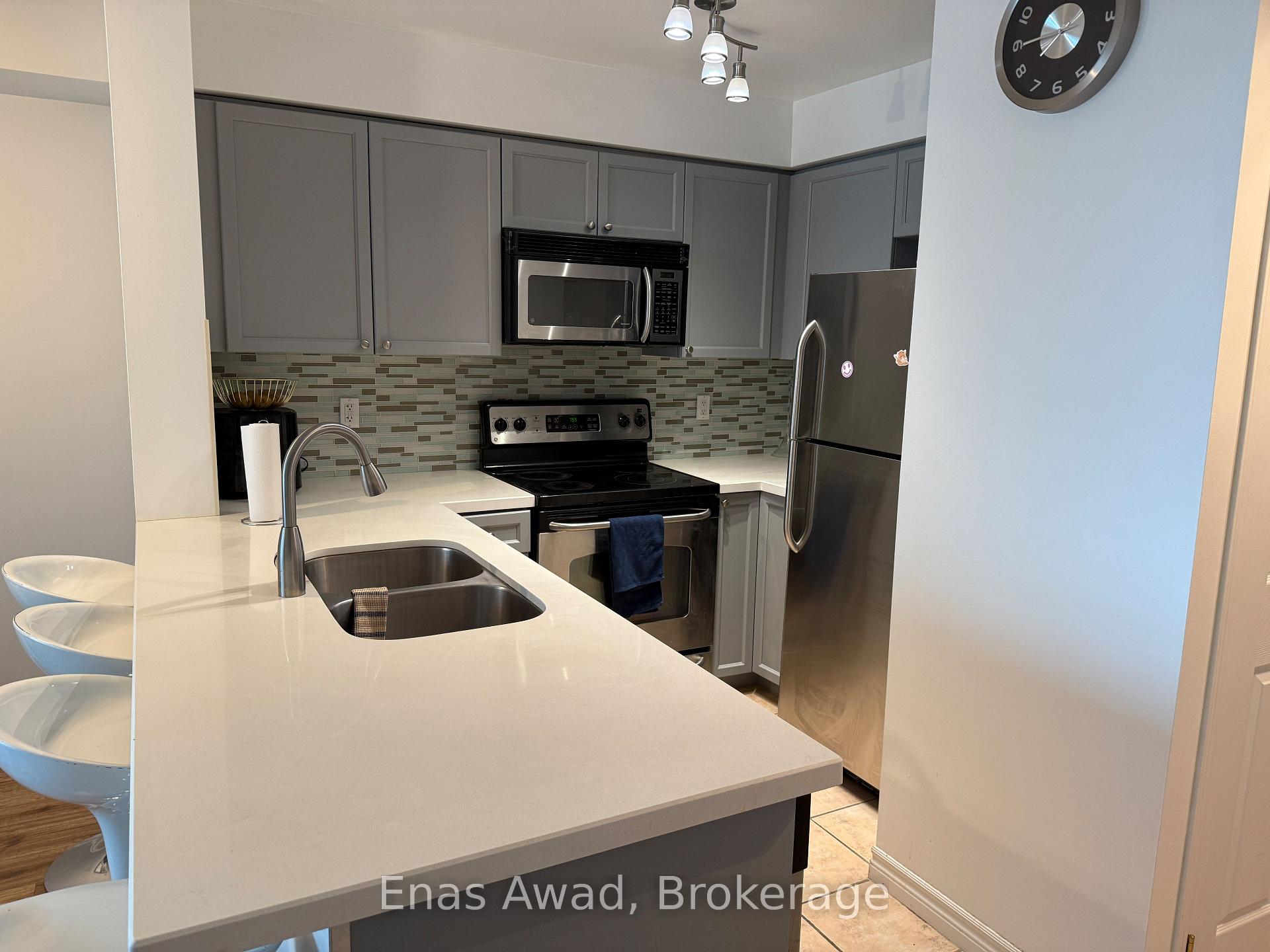 Photo 4 of Unit 1406, 7 Michael Power Place, Etobicoke, Islington-City Centre West — HOMEH