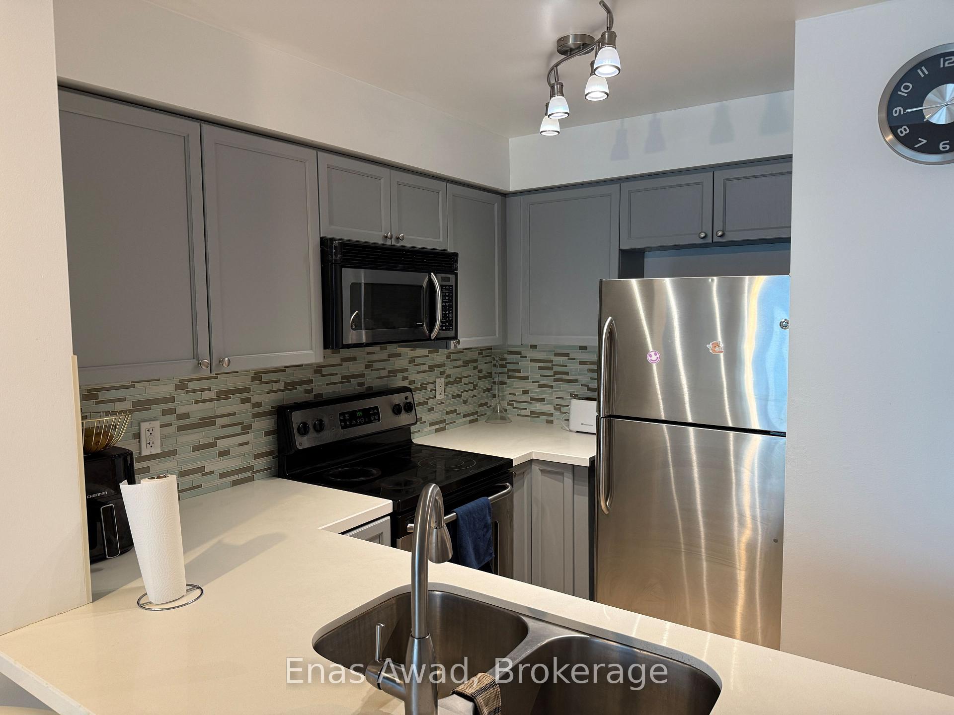 Photo 5 of Unit 1406, 7 Michael Power Place, Etobicoke, Islington-City Centre West — HOMEH