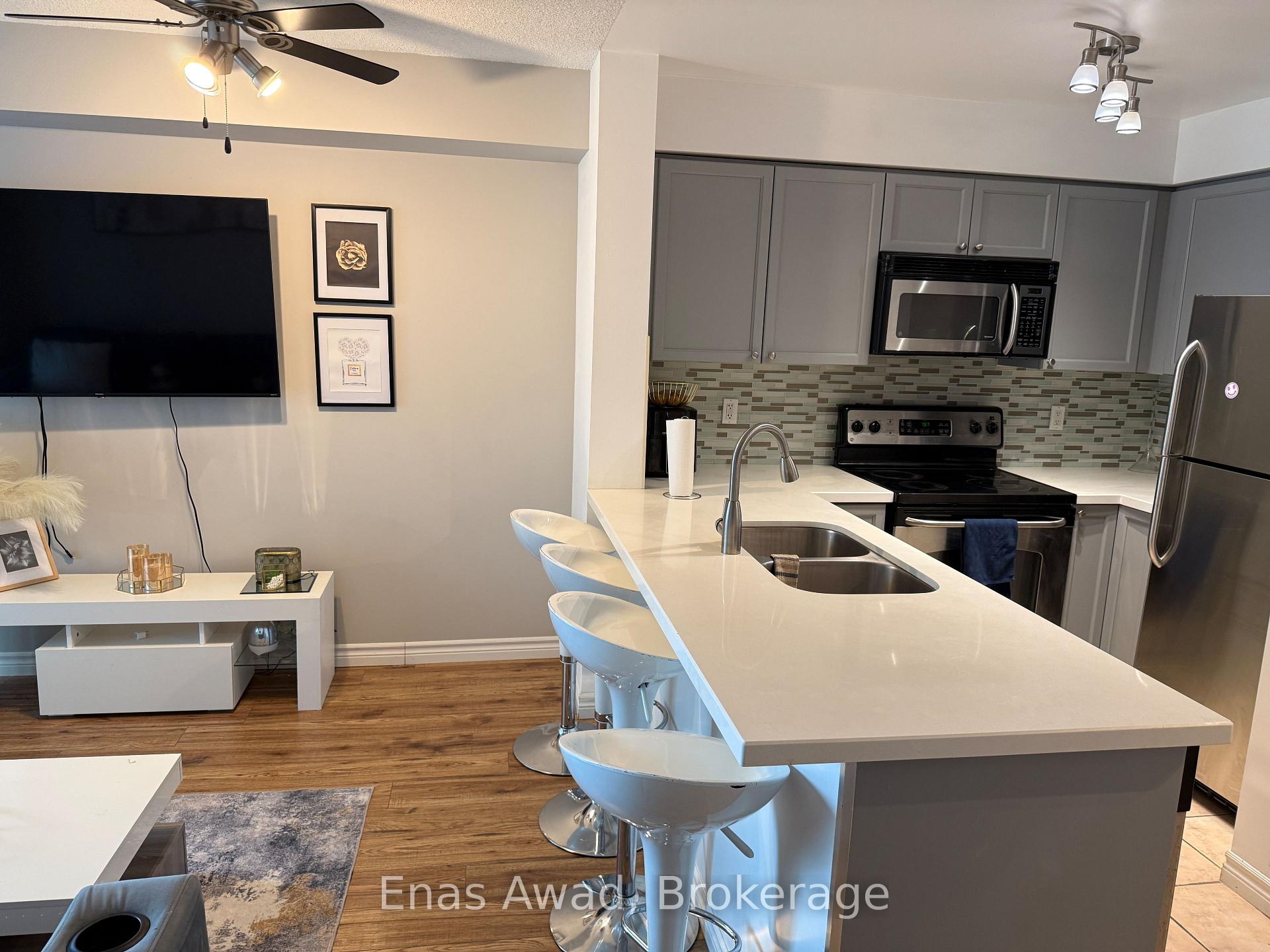 Photo 8 of Unit 1406, 7 Michael Power Place, Etobicoke, Islington-City Centre West — HOMEH