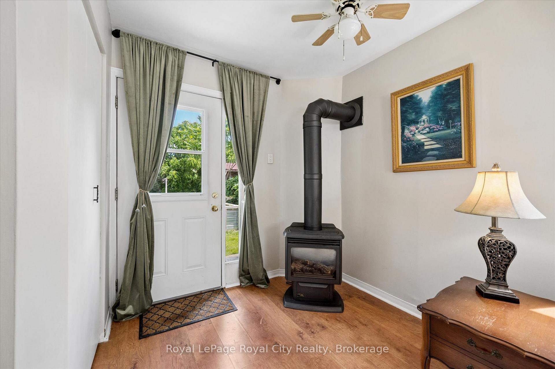 Photo 11 of 10 Macville Avenue, Kitchener, Bridgeport — HOMEH