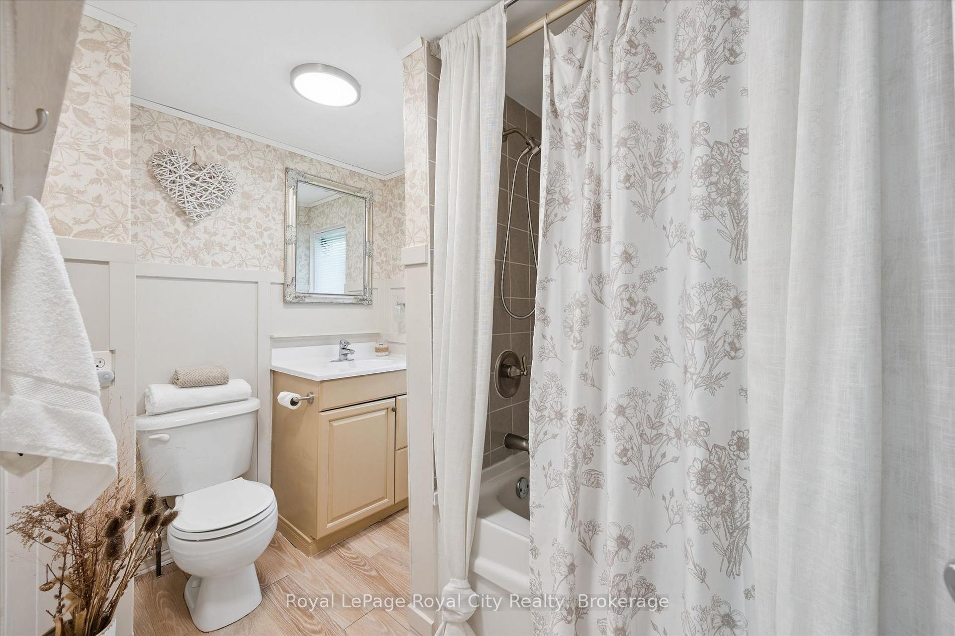 Photo 20 of 10 Macville Avenue, Kitchener, Bridgeport — HOMEH