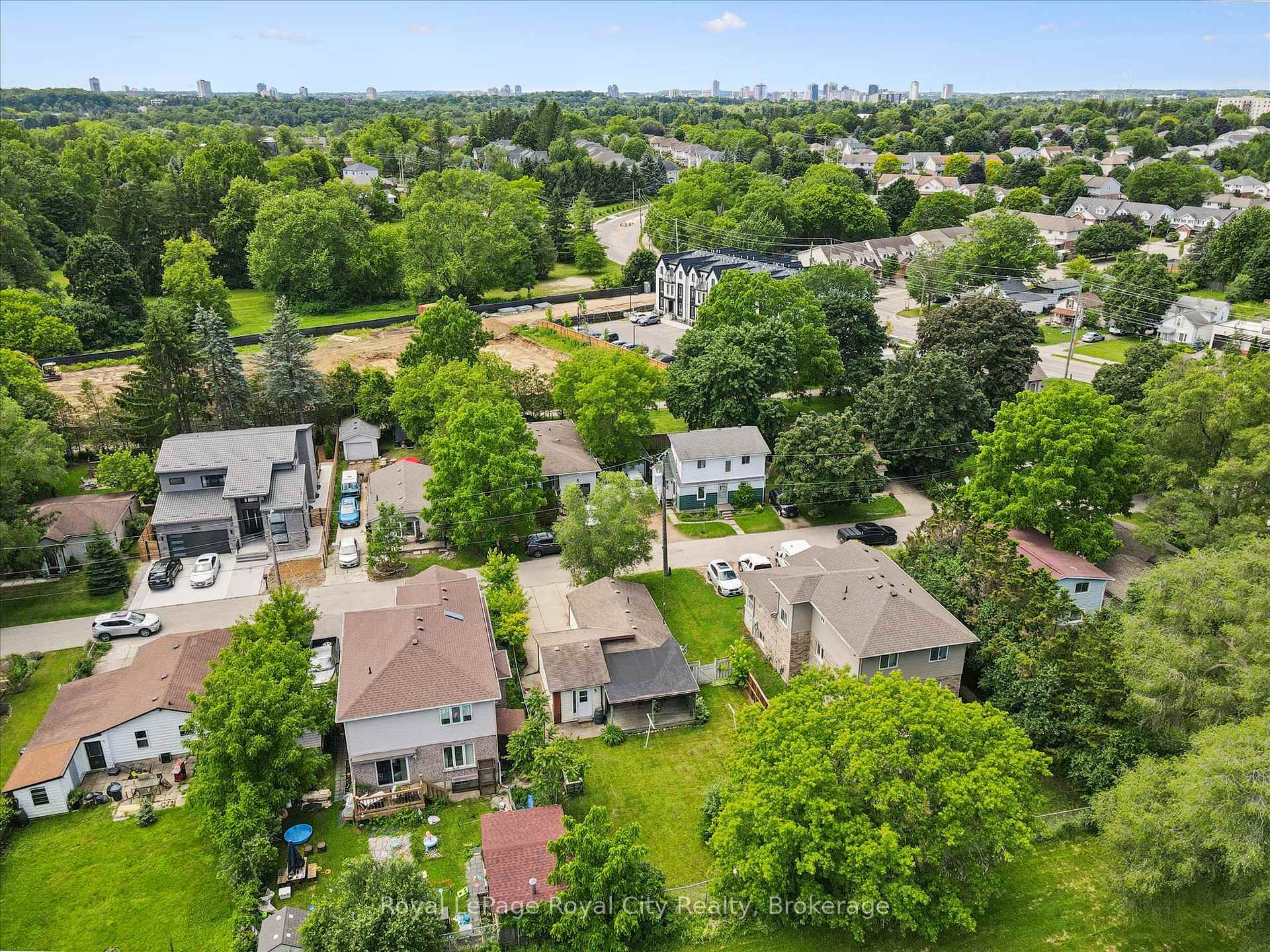 Photo 29 of 10 Macville Avenue, Kitchener, Bridgeport — HOMEH