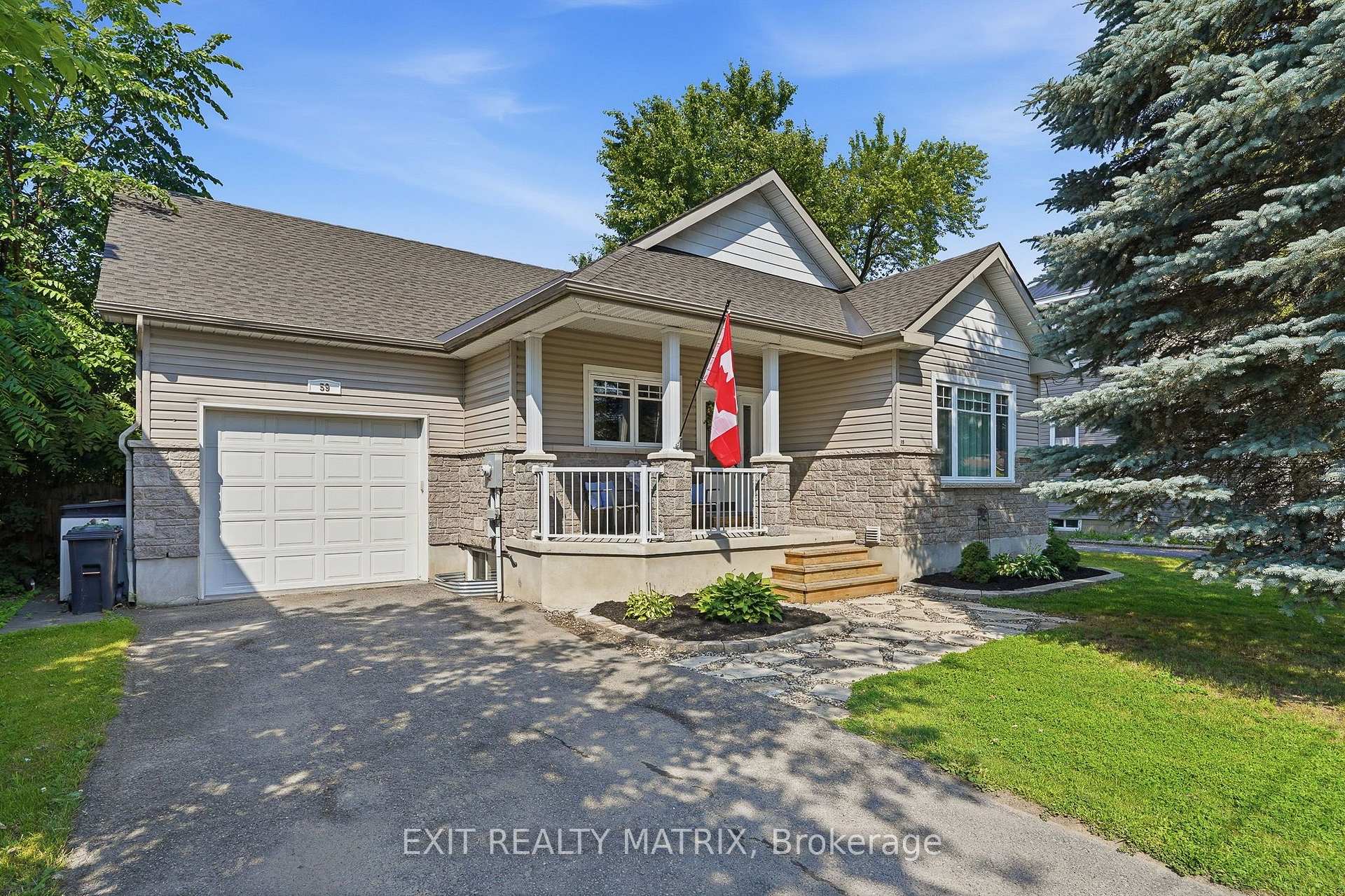 Photo 1 of 59 First Avenue, Russell, Village of Russell — HOMEH