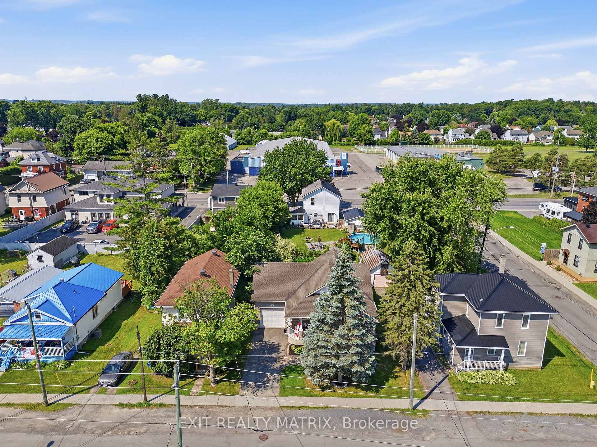 Photo 36 of 59 First Avenue, Russell, Village of Russell — HOMEH