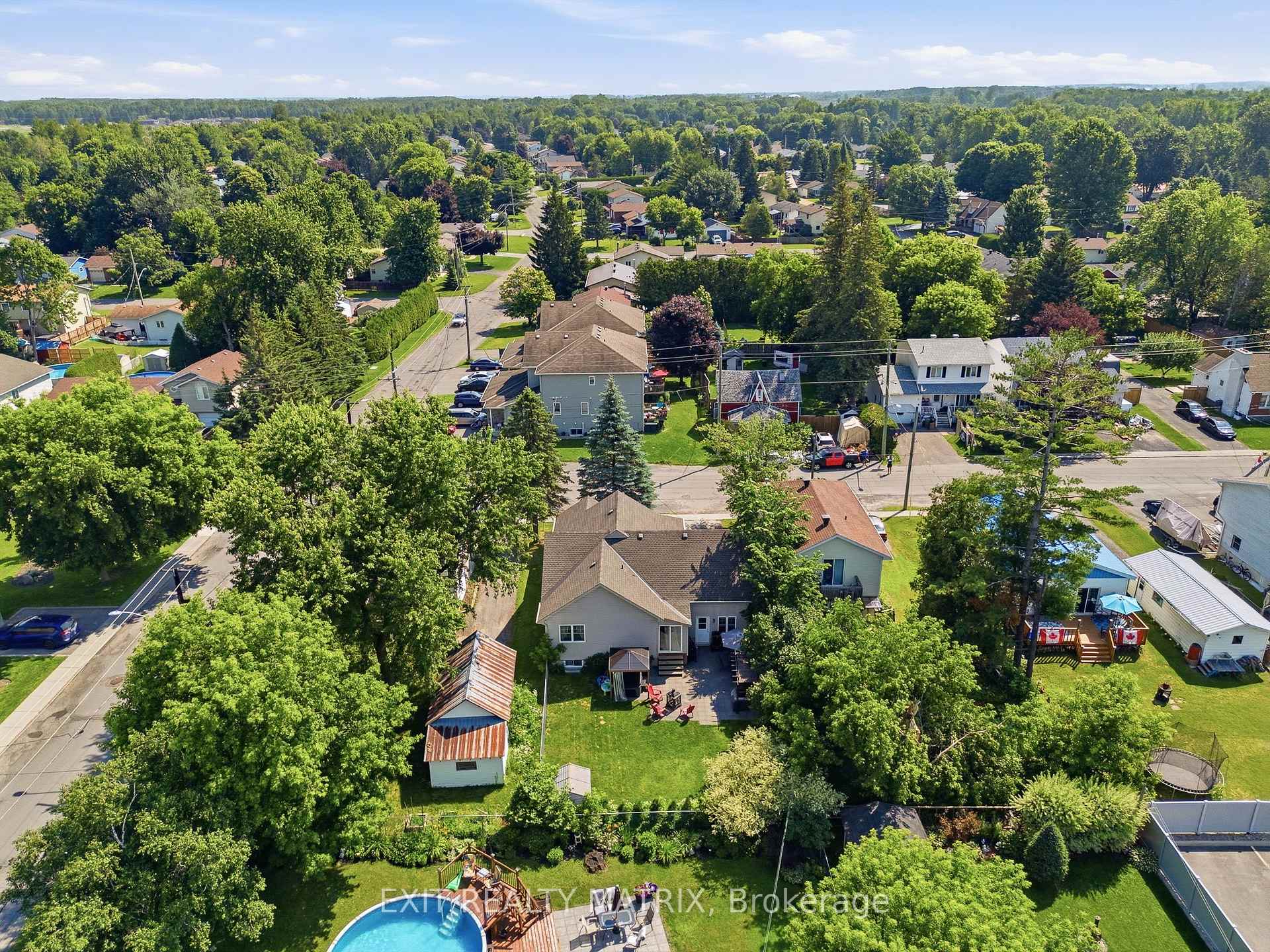 Photo 40 of 59 First Avenue, Russell, Village of Russell — HOMEH