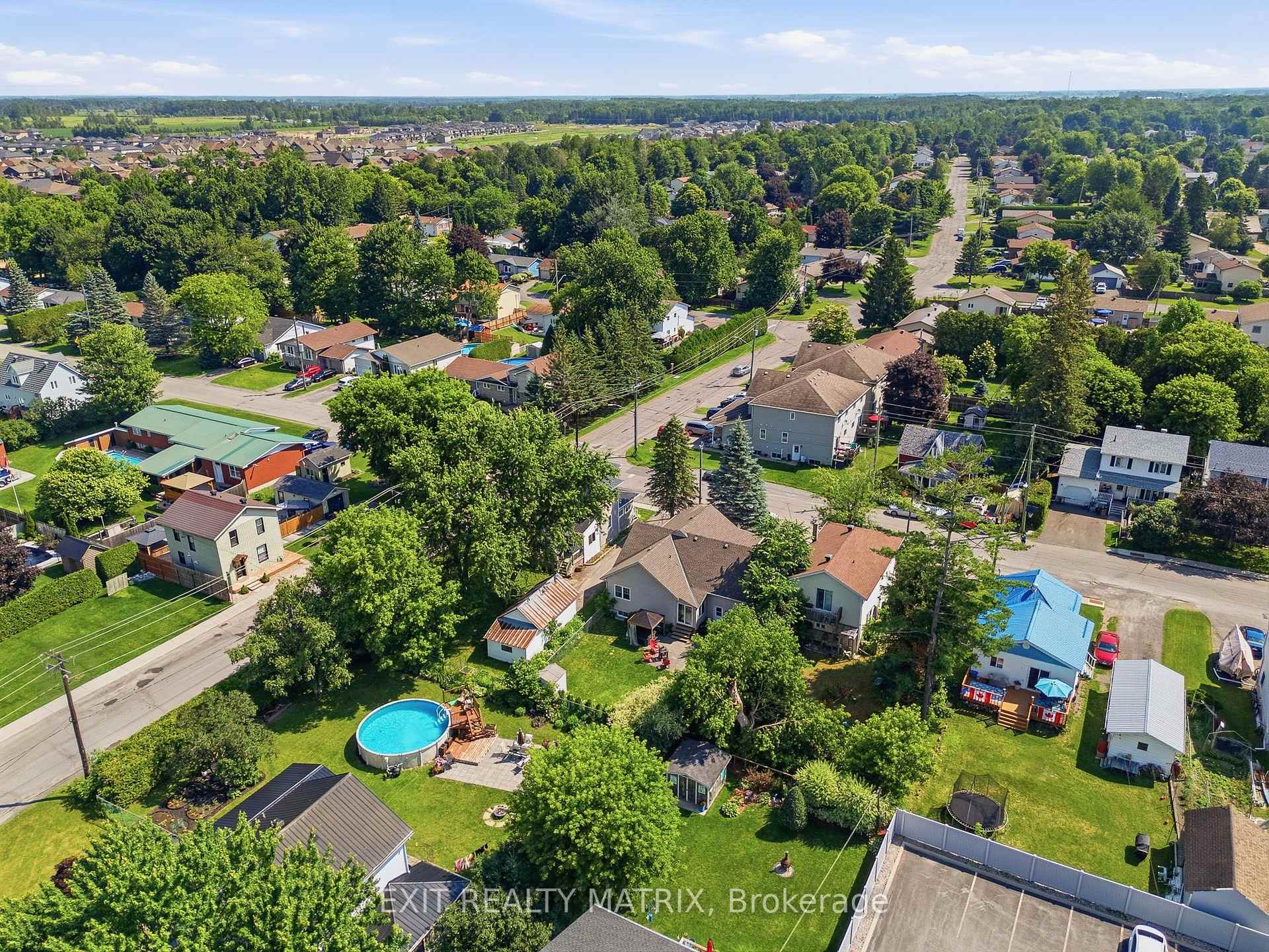 Photo 42 of 59 First Avenue, Russell, Village of Russell — HOMEH