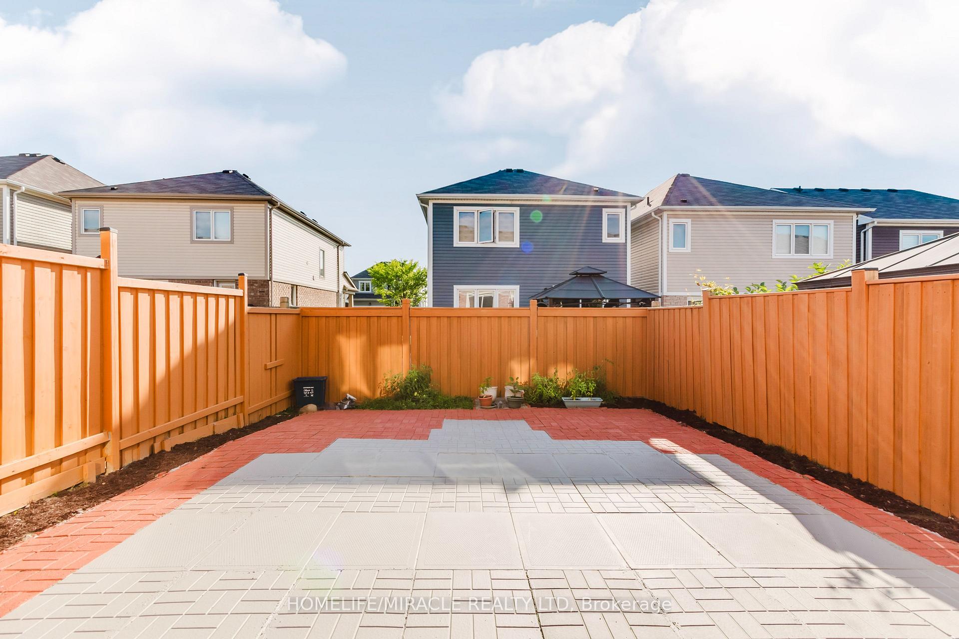 Photo 31 of 13 Arbourview Crescent, Kitchener, Trussler — HOMEH
